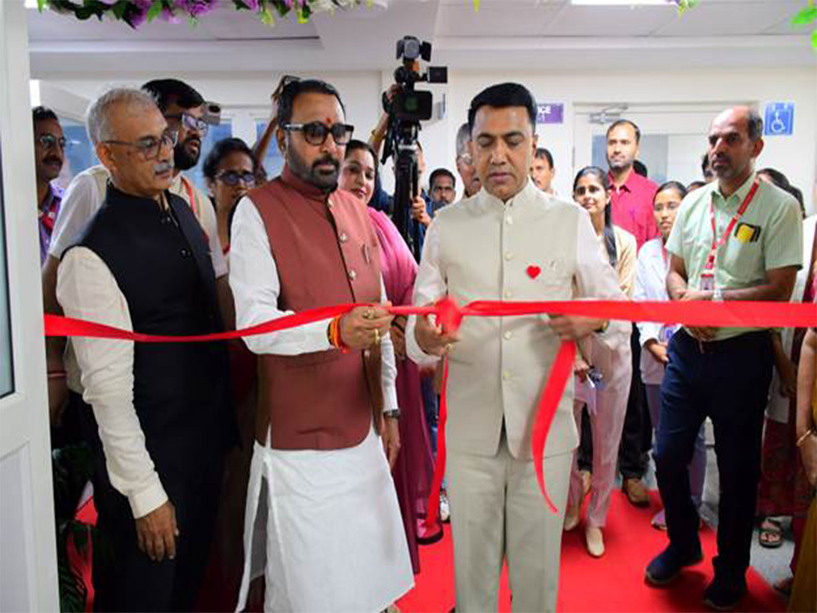 Chief Minister Pramod Sawant inaugurates new Ayurvedic healthcare units at AIIA Goa on International Women’s Day (Photo/PIB)
