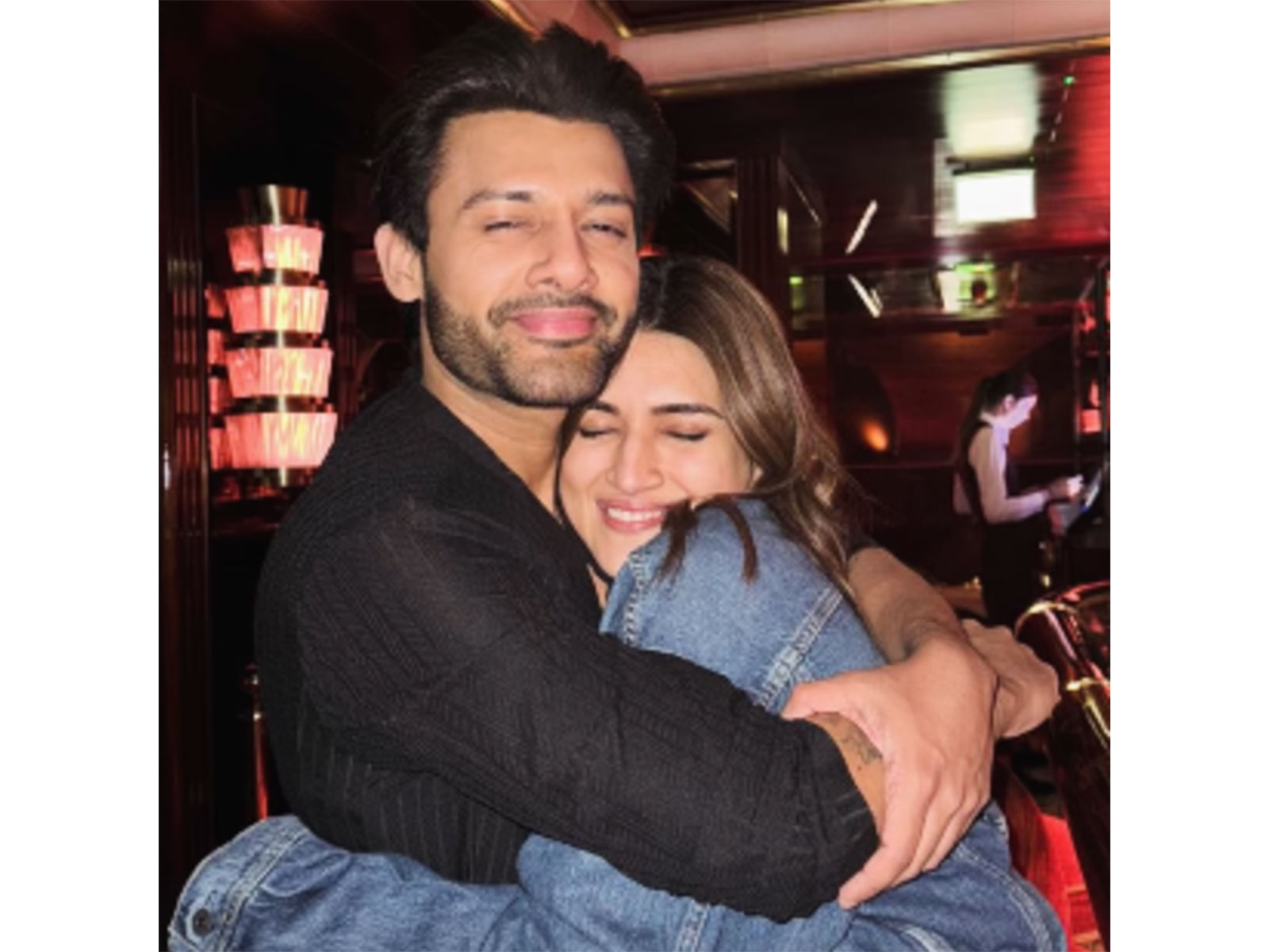 Kriti Sanon wishes Stebin Ben (Photo/Instagram@kritisanon)