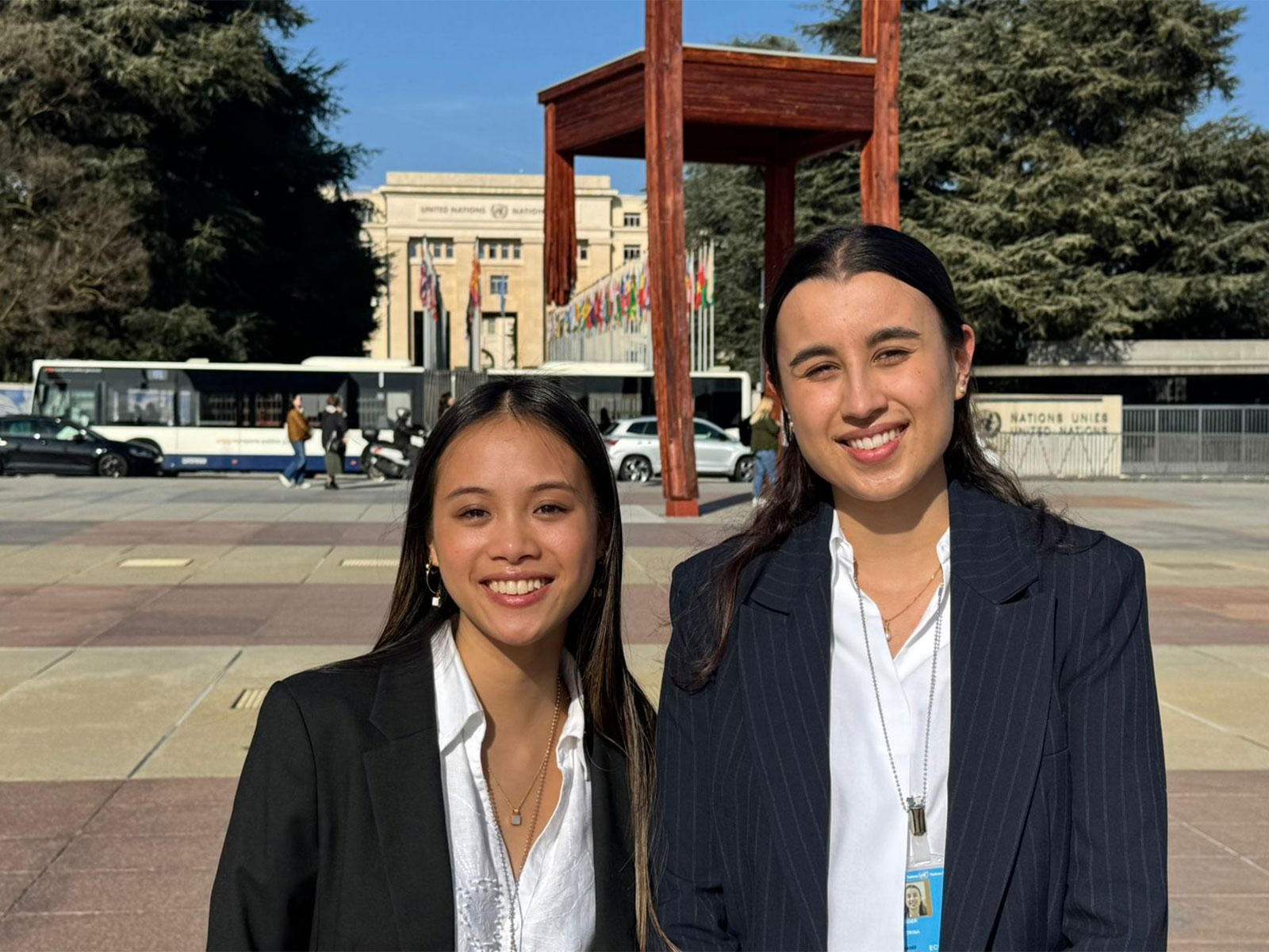 Oxford students Zoe Barclay and Petrina Lander (Photo/ANI)