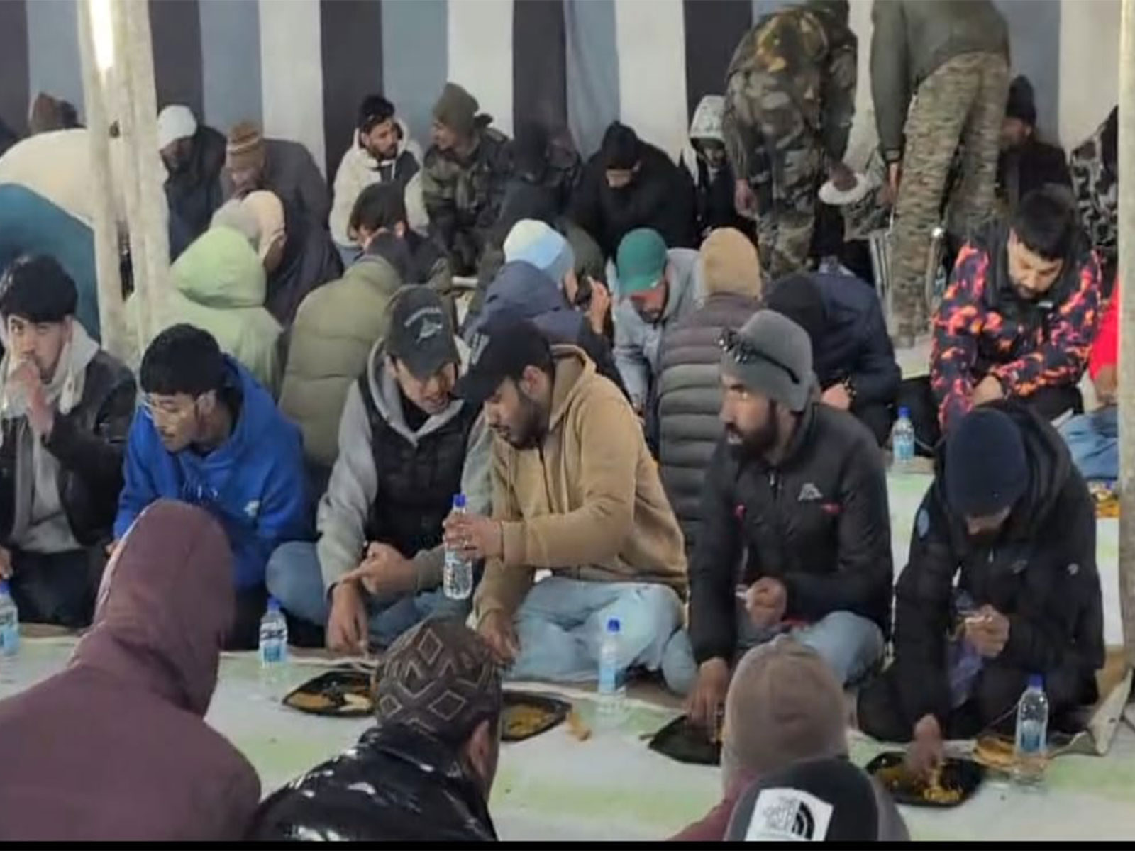 Visual from the Iftaar gathering in Dras (Photo/Indian Army)