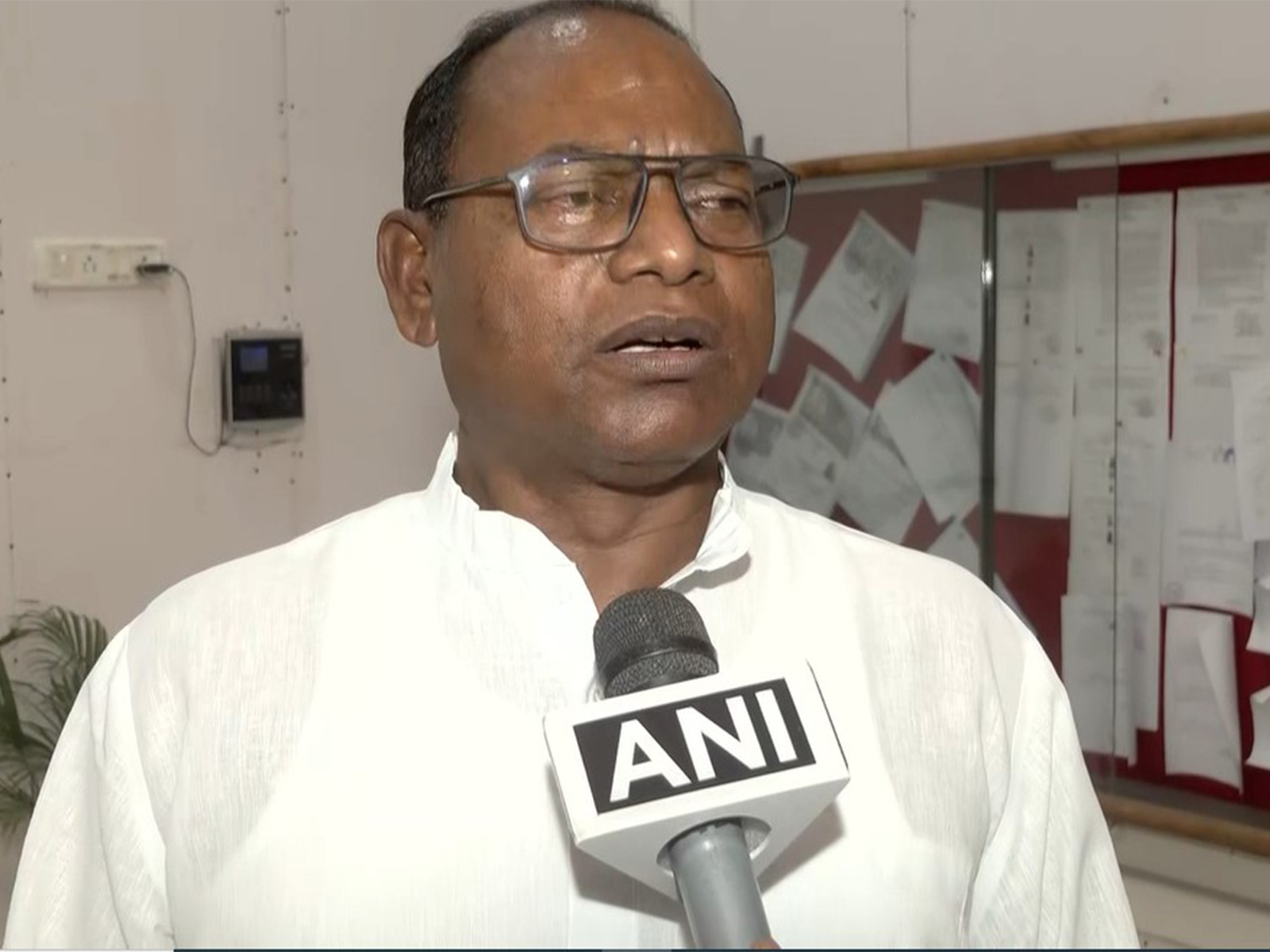 Congress leader Ramachandra Kadam (Photo/ANI)