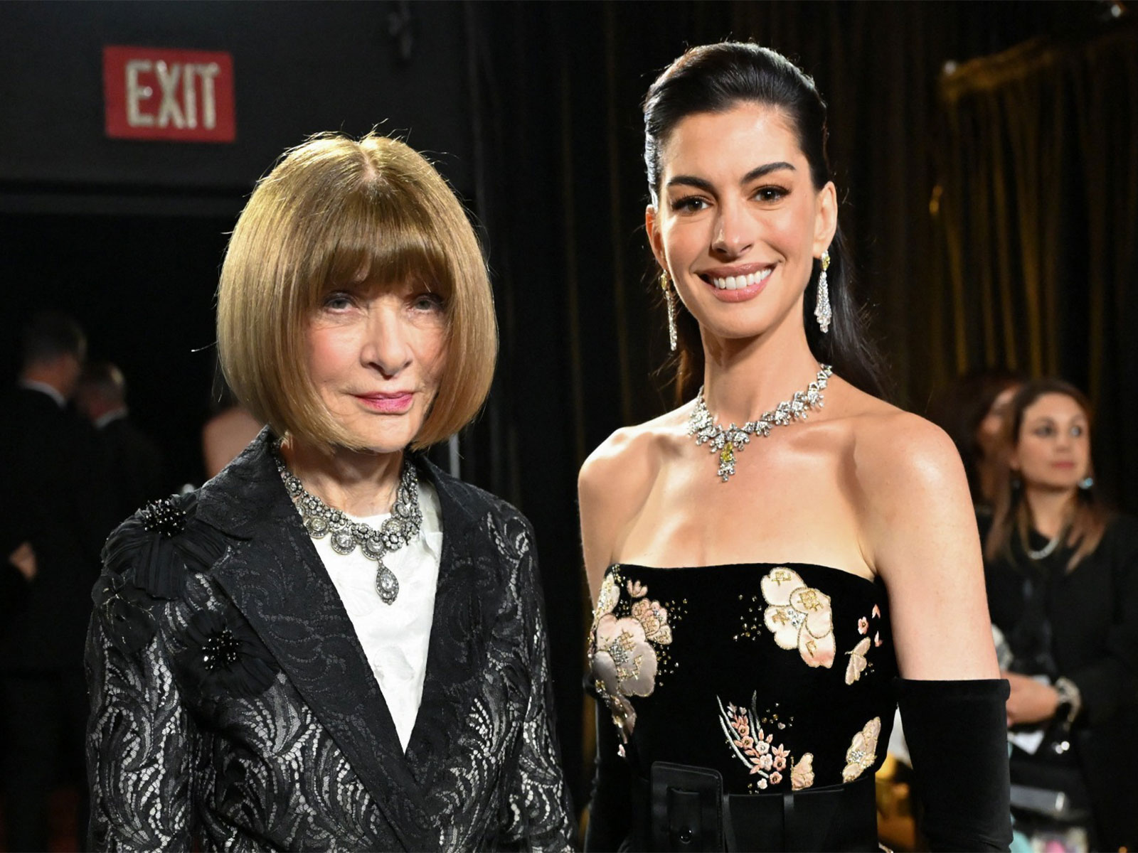 Anna Wintour, Anne Hathaway (Photo/Reuters)