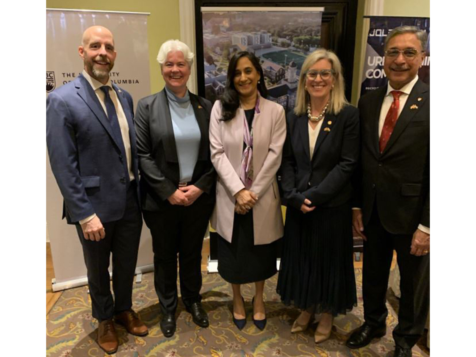 Representatives of Colleges and Institutes Canada with Canada Foreign Minister Anita Anand (Photo/@AnitaAnandMP) Representatives of Colleges and Institutes Canada with Canada Foreign Minister Anita Anand (Photo/@AnitaAnandMP)