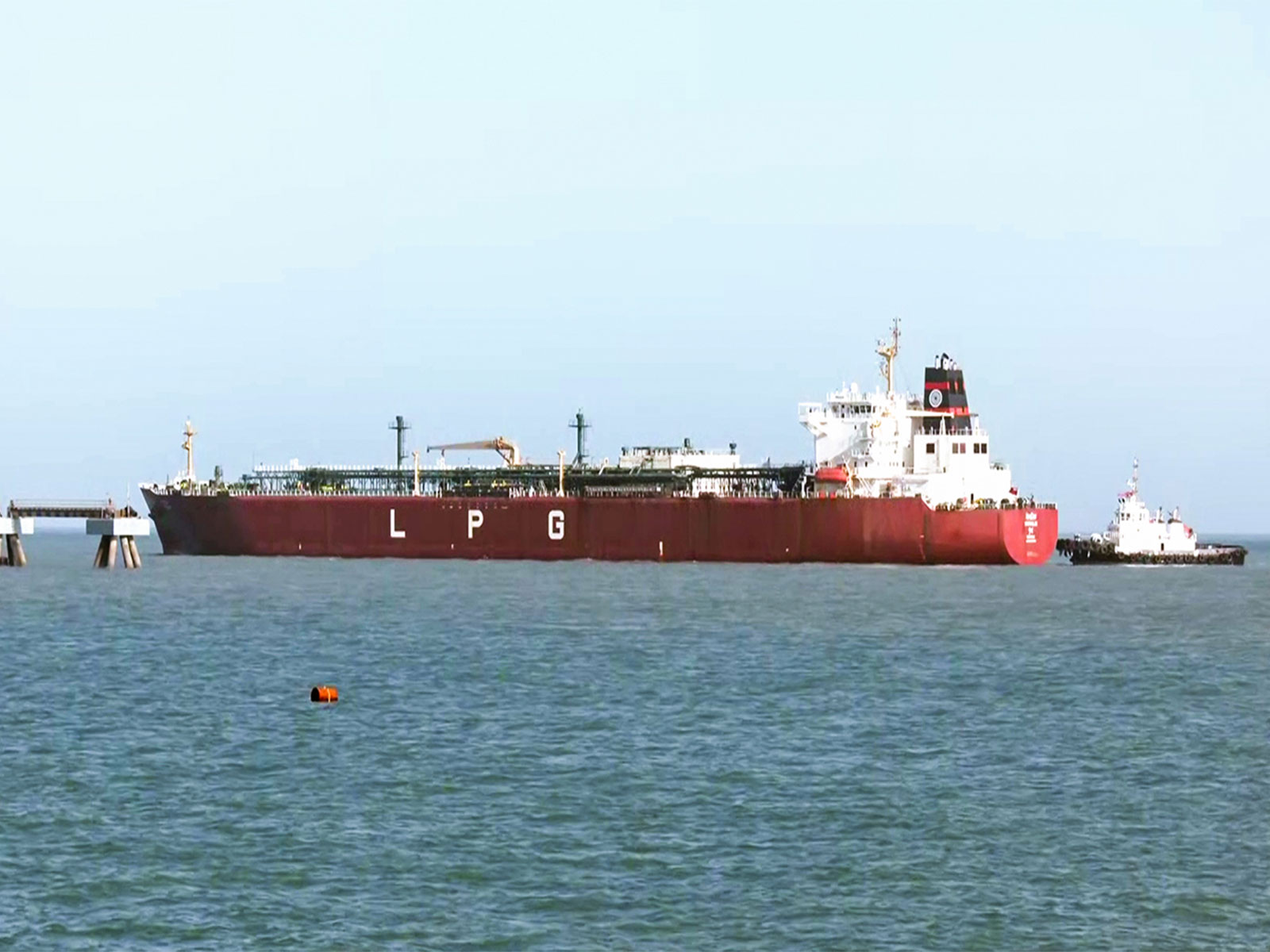 LPG carrier vessel Shivalik, which crossed the Strait of Hormuz, arrives at the Mundra Port (Photo/ANI) LPG carrier vessel Shivalik, which crossed the Strait of Hormuz, arrives at the Mundra Port (Photo/ANI)