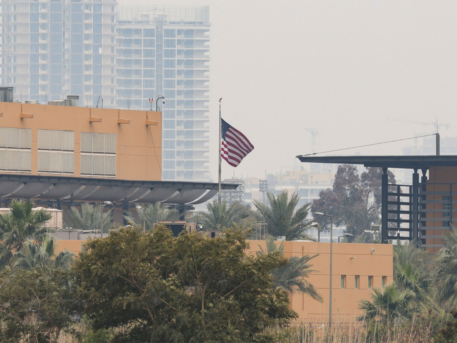 The U.S. flag flies at the U.S. Embassy in Baghdad (Photo/ Reuters)