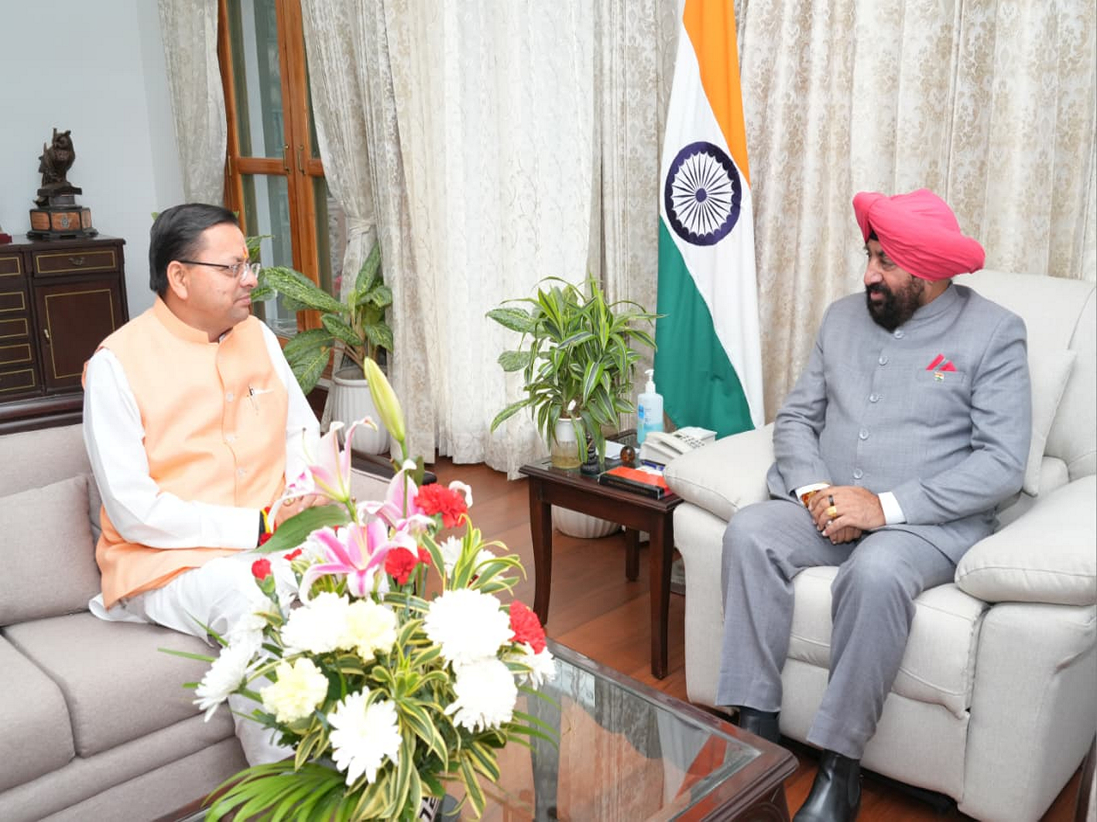 Uttarakhand CM Pushkar Singh Dhami meets Governor Lt General Gurmit Singh (Photo/UttarakhandCMO)