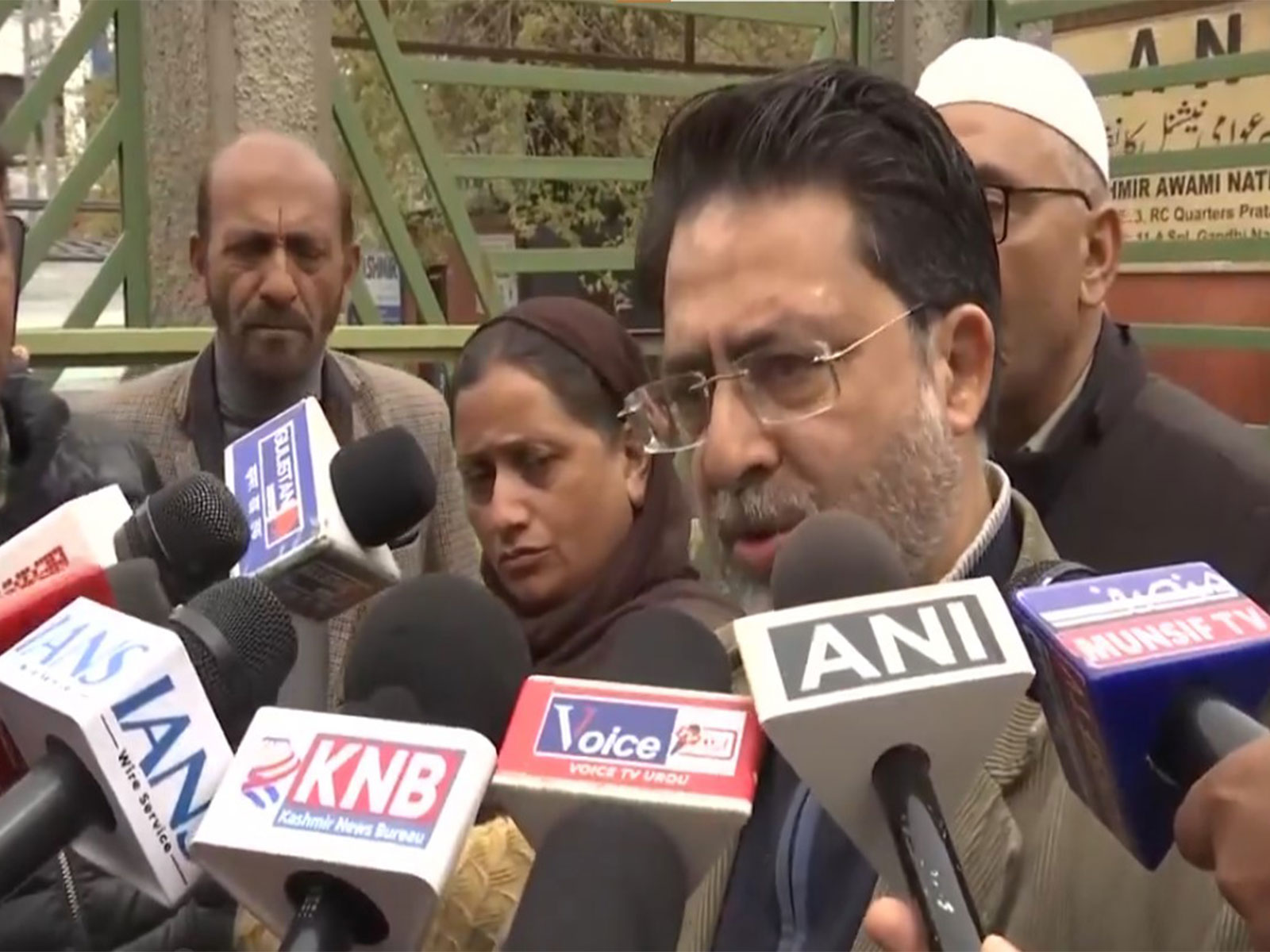 Parents of Kashmiri students in Iran appeal to Government of India for safe evacuation (Photo/ANI) Parents of Kashmiri students in Iran appeal to Government of India for safe evacuation (Photo/ANI)