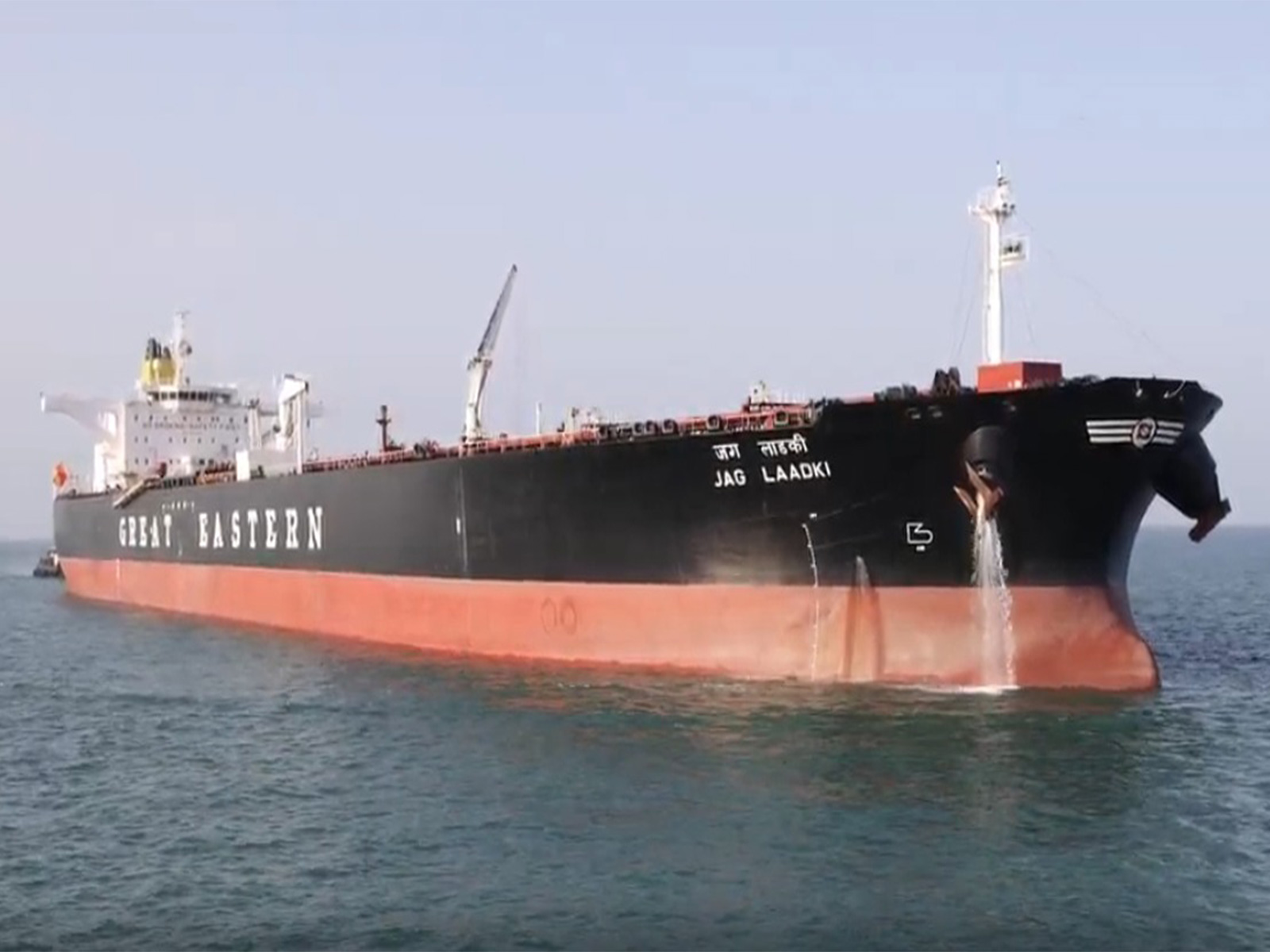 Indian-flagged crude oil tanker Jag Laadki arrives at Adani Ports Mundra carrying crude oil from the UAE. (Image Source: Adani Port)