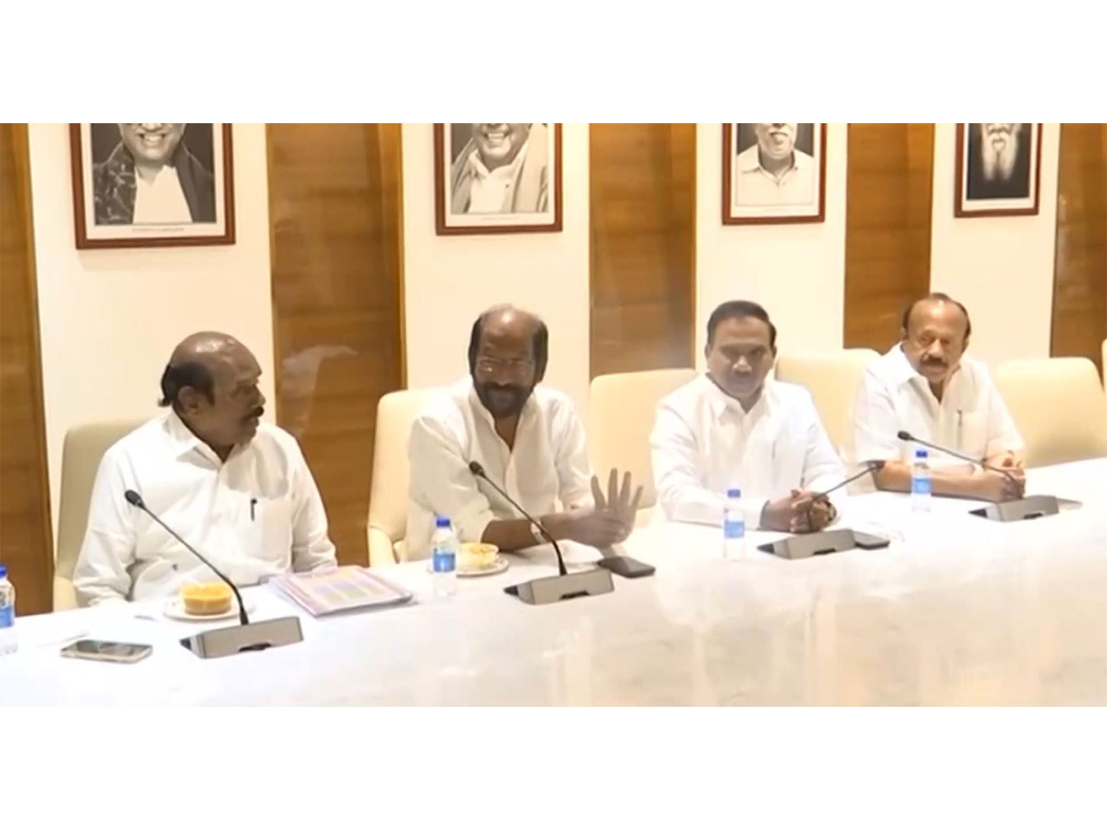 DMK holds second seat sharing talks wiith Kamal Haasan’s MNM party (Photo/DMK) DMK holds second seat sharing talks wiith Kamal Haasan’s MNM party (Photo/DMK)