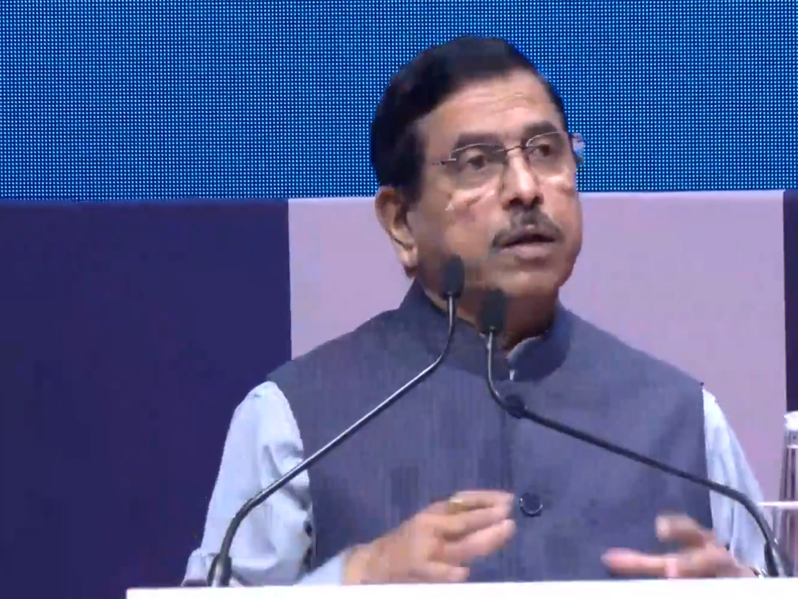 Pralhad Joshi, Minister for New and Renewable Energy (Photo/@BharatElectricitySummit)