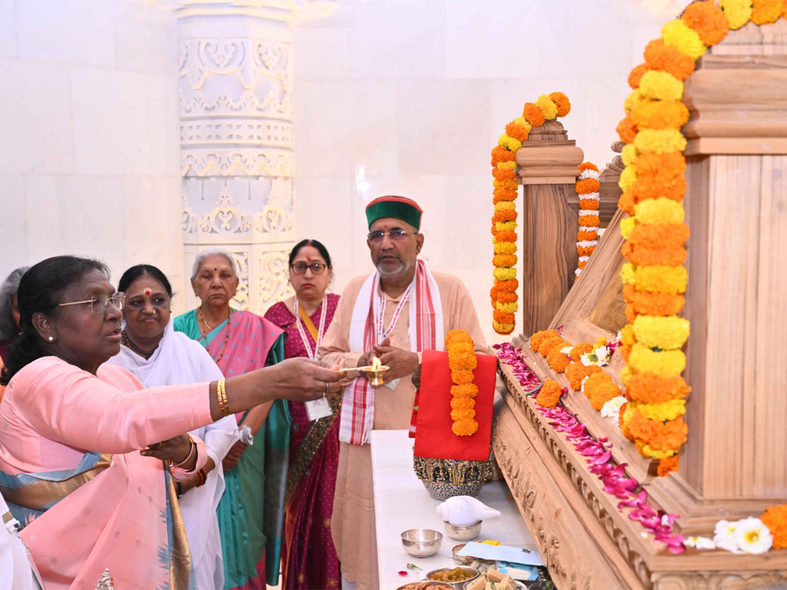 President Droupadi Murmu, visits Shri Ram Janmbhoomi Mandir at Ayodhya (Photo/ @rashtrapatibhvn)