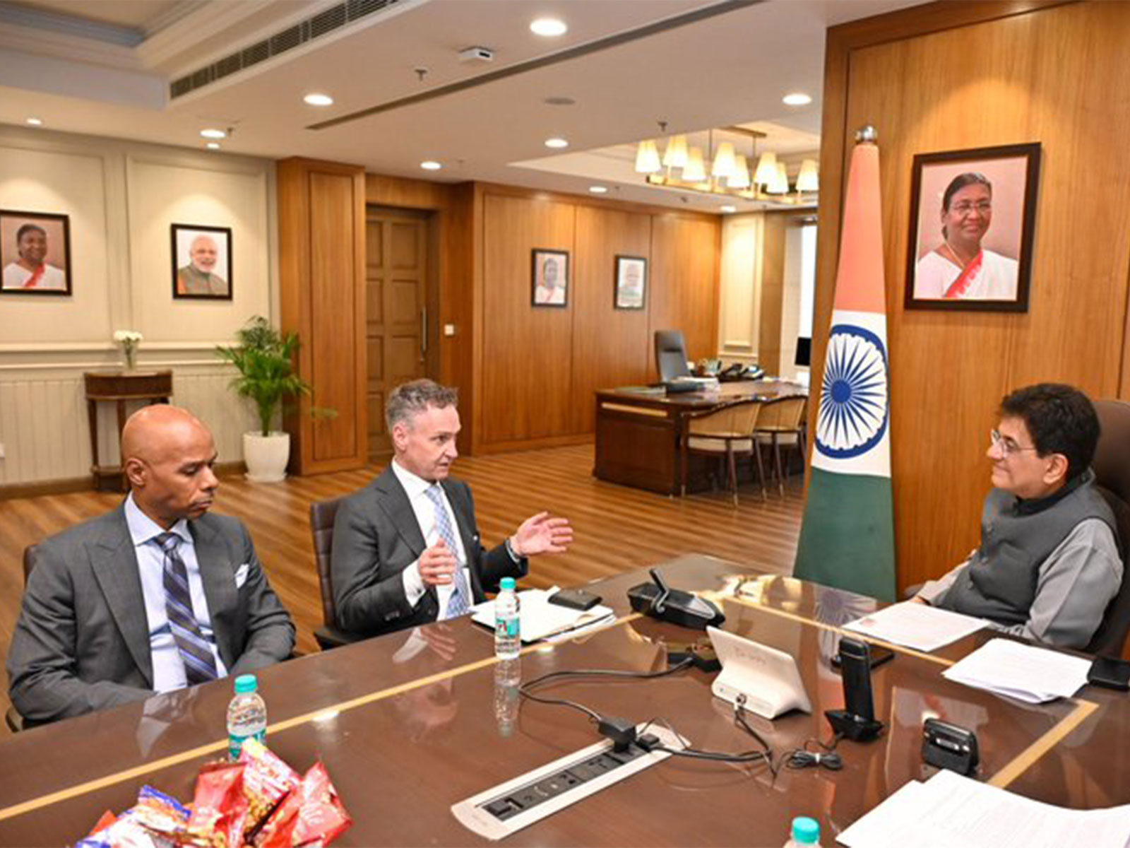 Union Minister Piyush Goyal with Patrik Jonsson, Executive VP and President of Lilly International, USA (Photo: x/@PiyushGoyal) Union Minister Piyush Goyal with Patrik Jonsson, Executive VP and President of Lilly International, USA (Photo: x/@PiyushGoyal)
