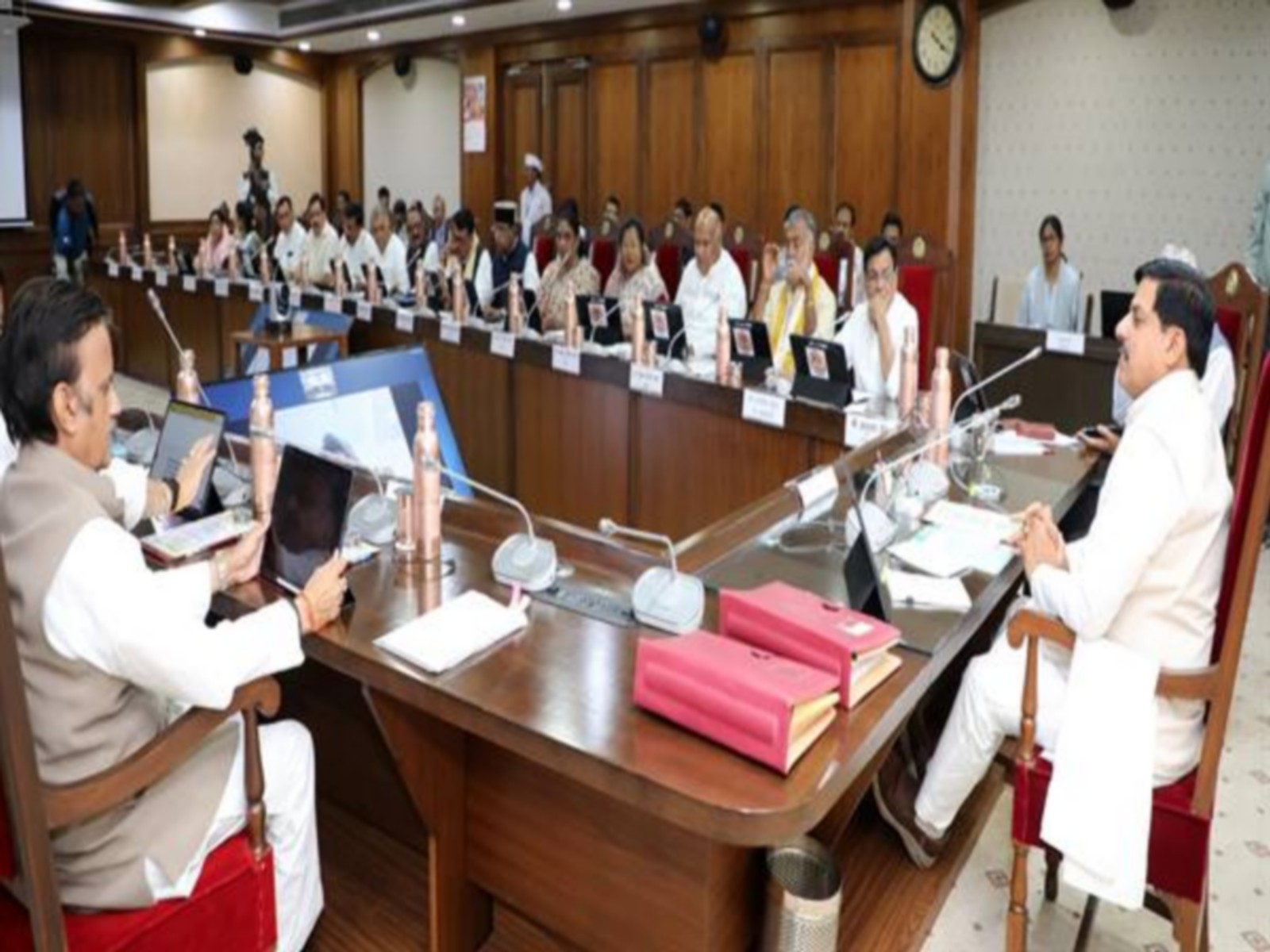 MP CM Mohan Yadav is chairing the cabinet meeting (Photo/DPR)