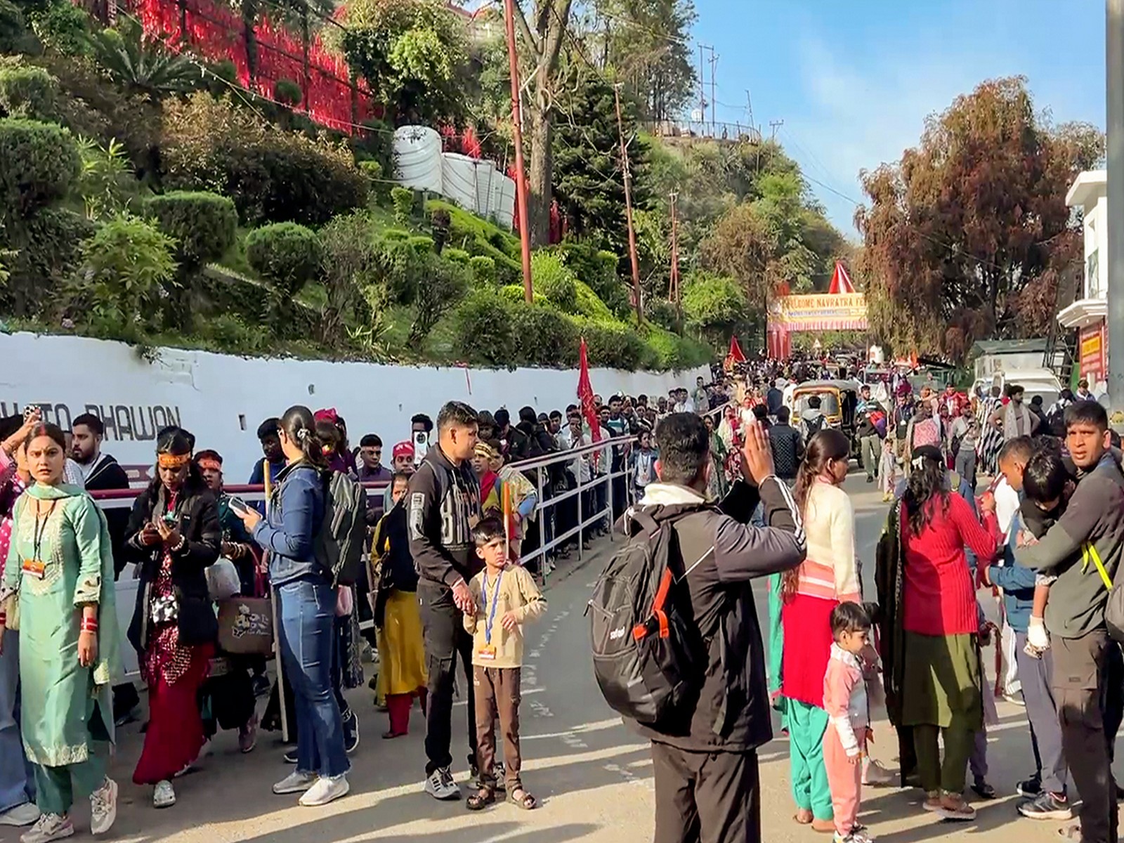 Vaishno Devi Shrine sees massive footfall (Photo/ANI)