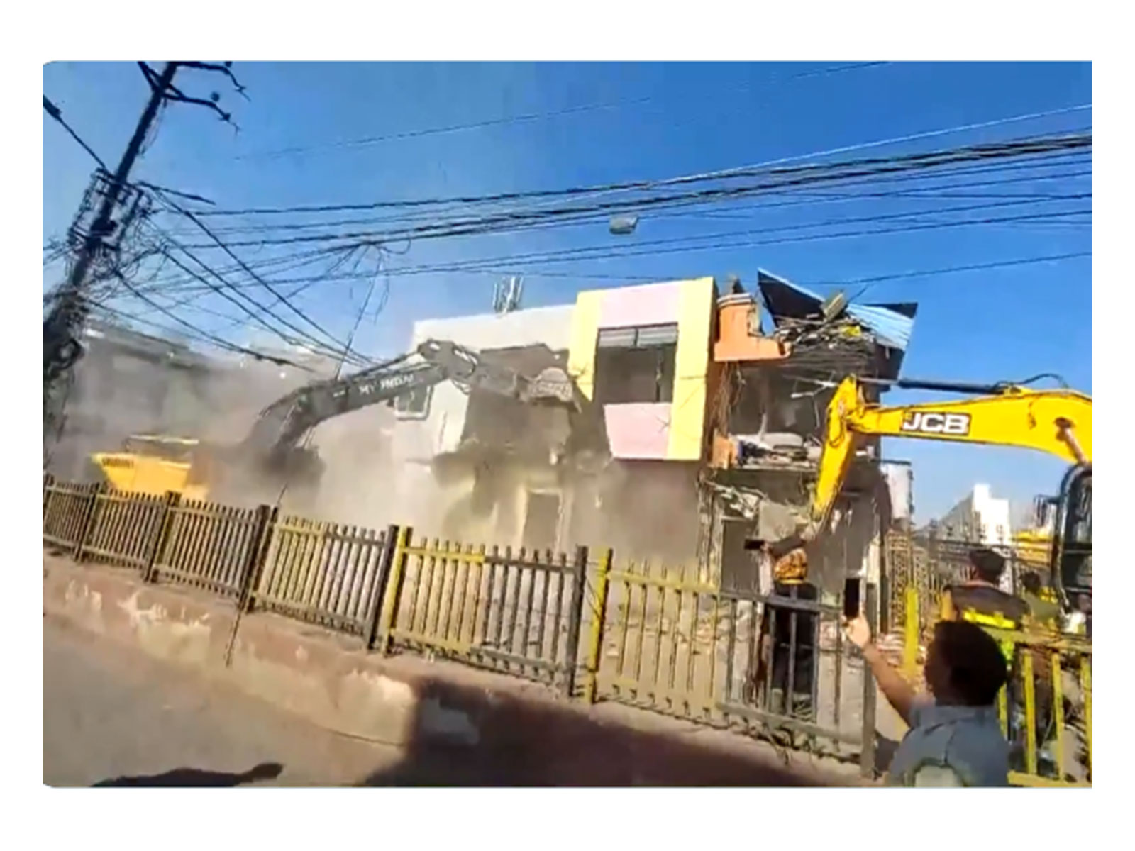 Structures being removed (Photo/ANI)