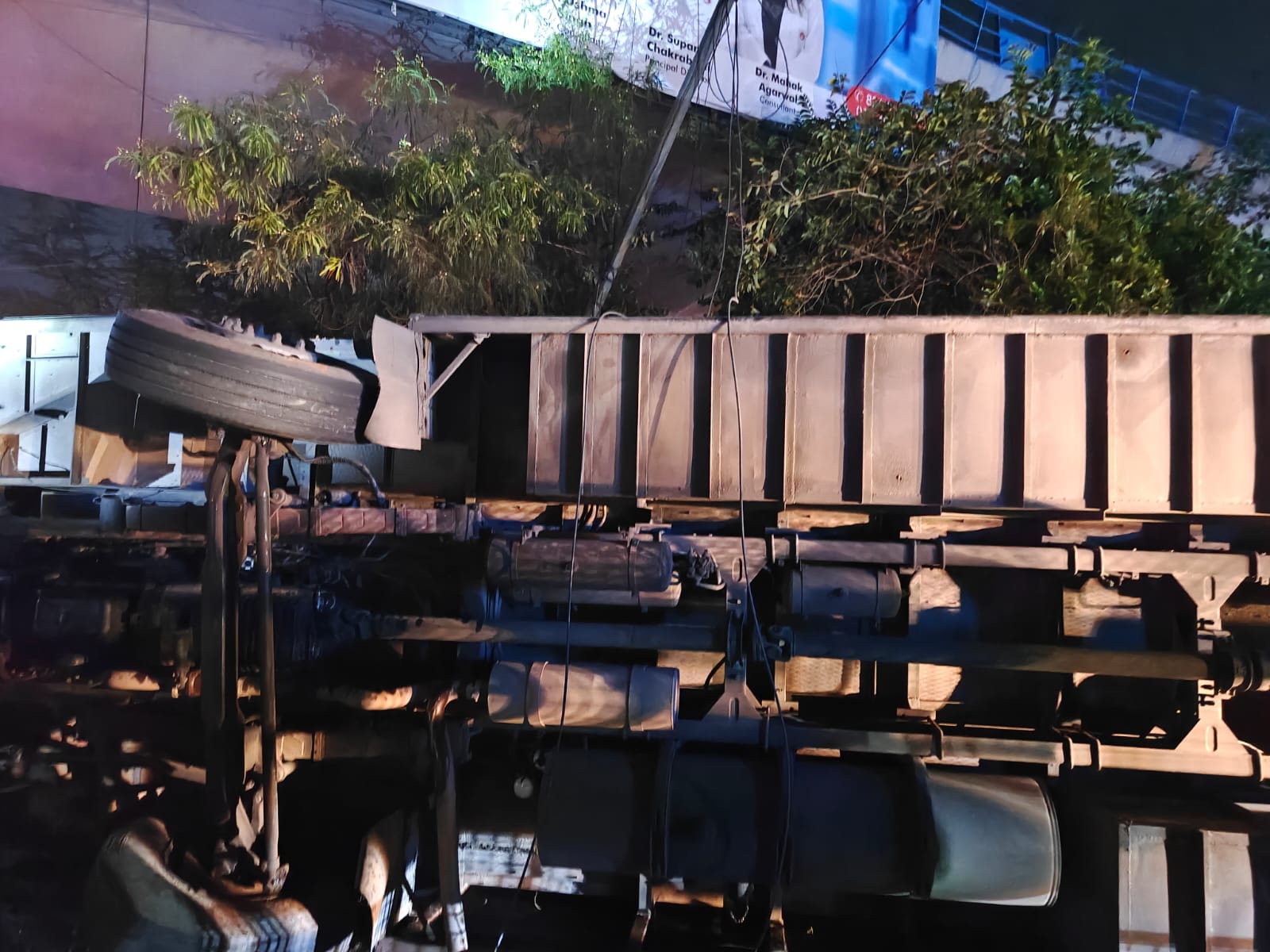 Bus overturned near Jhandewalan Temple (Photo/ANI)