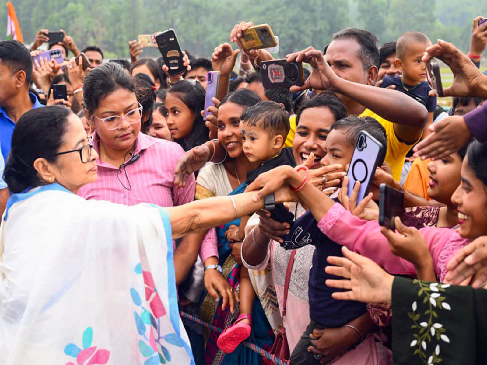 West Bengal CM Mamata Banerjee campaigns (Photo/ANI)