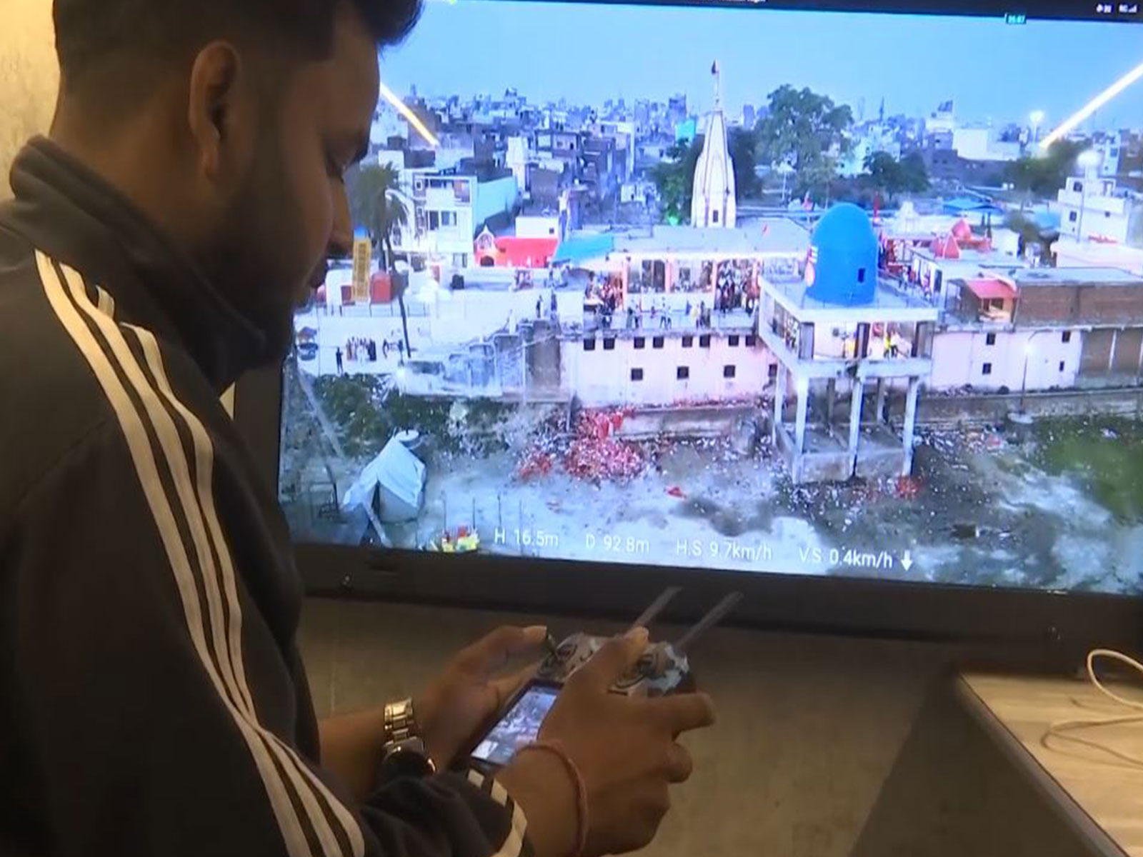 Drones from the ‘Jatayu Van’ deployed by Moradabad Municipal Corporation and police monitor crowded areas during Ram Navami and Durga Ashtami (Photo/ANI) Drones from the ‘Jatayu Van’ deployed by Moradabad Municipal Corporation and police monitor crowded areas during Ram Navami and Durga Ashtami (Photo/ANI)