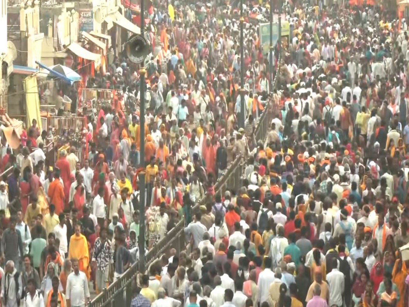 Devotees throng Shri Ram Janmbhoomi Temple to offer prayers (Photo/ANI)