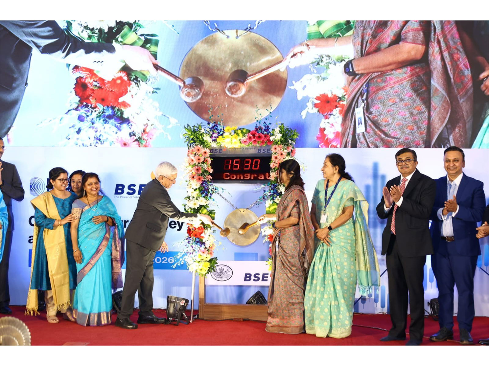 Vishnu R Dusad, Co- founder and MD, Nucleus Software is ringing the bell to celebrate 30 years of BSE listing with leadership team