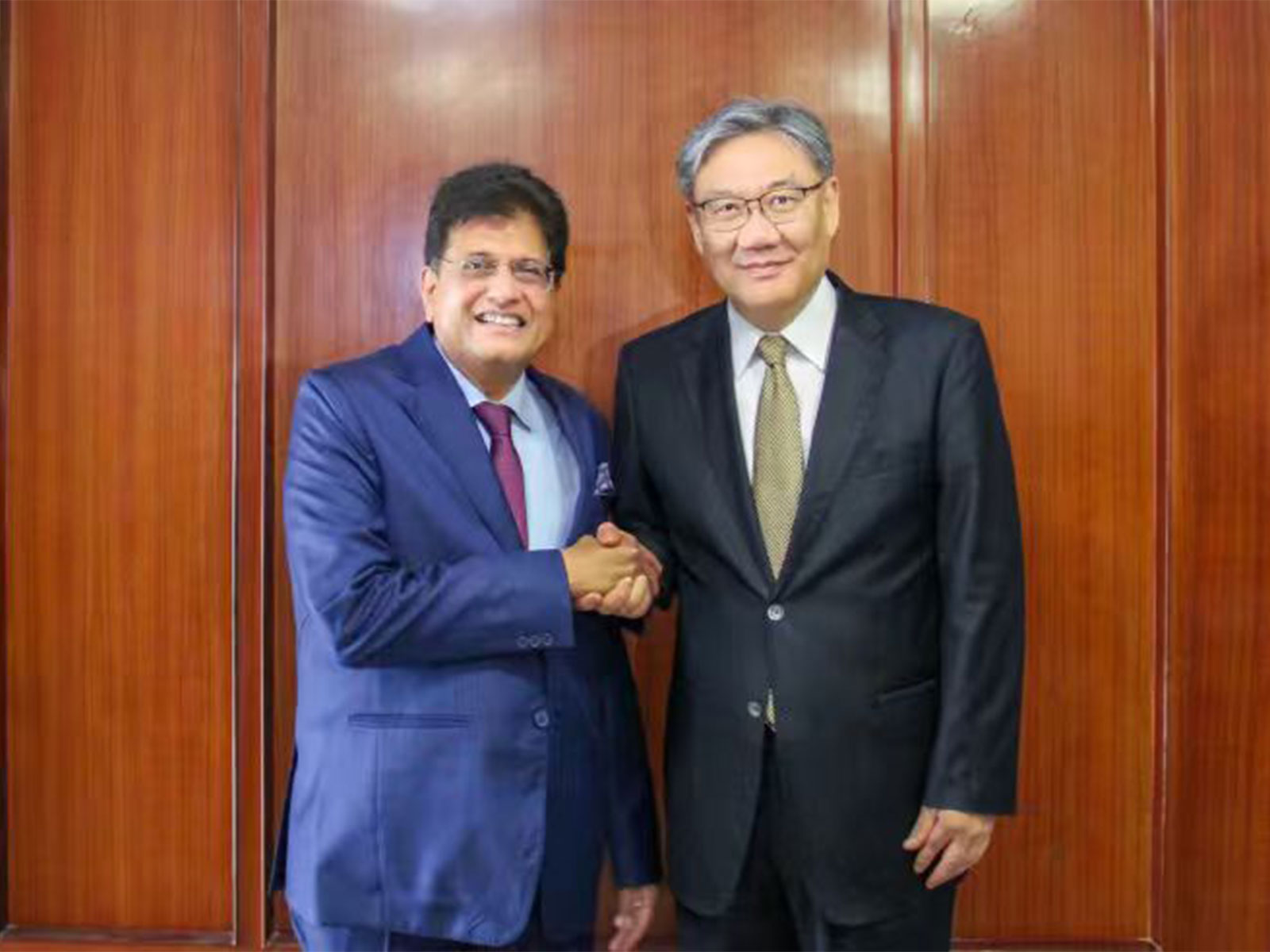 Commerce and Industry Minister Piyush Goyal with Chinaโs Commerce Minister Wang Wentao (Photo- X/@ChinaSpox_India) Commerce and Industry Minister Piyush Goyal with Chinaโs Commerce Minister Wang Wentao (Photo- X/@ChinaSpox_India)