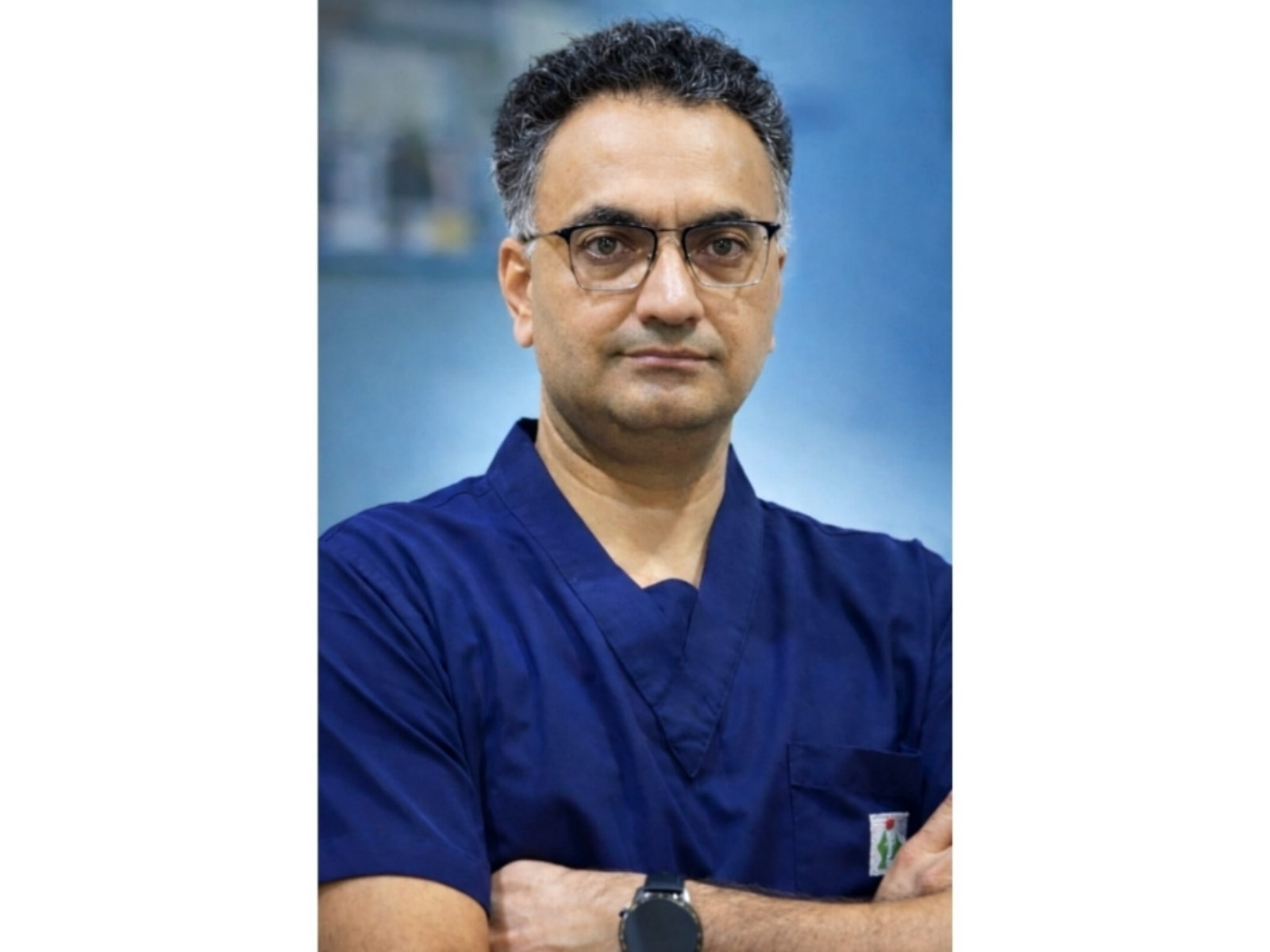 Dr. (Prof.) Puneet Mishra, Director Orthopaedics, Fortis Hospital Shalimar Bagh New Delhi. Specialist Joint Replacement & Trauma Surgeon