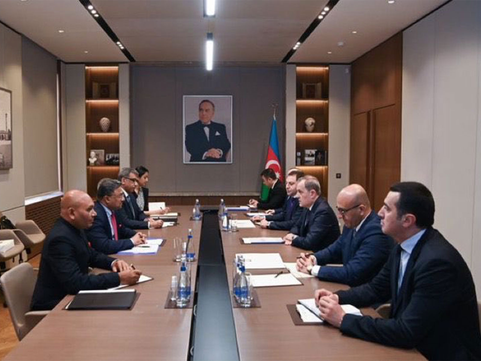 Officials meeting each other. (Photo/@MEAIndia) Officials meeting each other. (Photo/@MEAIndia)