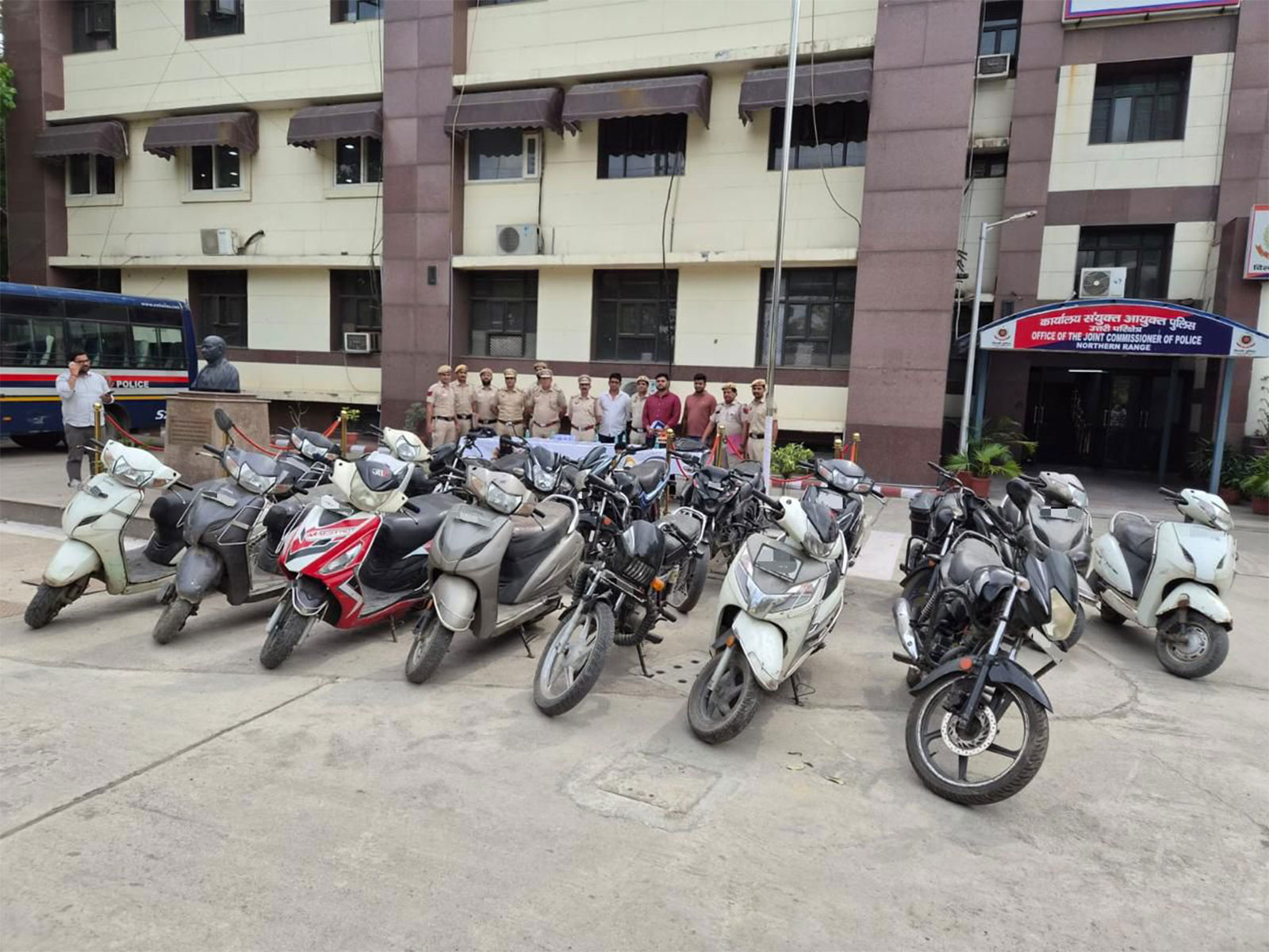 Two Auto thieves arrested in Delhi's Rohini (Photo/ANI)