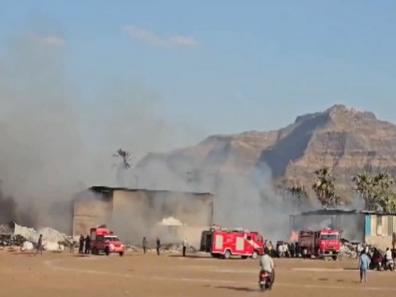 Massive fire engulfs scrap warehouse in Gujarat's Halol. (Photo/ANI) Massive fire engulfs scrap warehouse in Gujarat's Halol. (Photo/ANI)