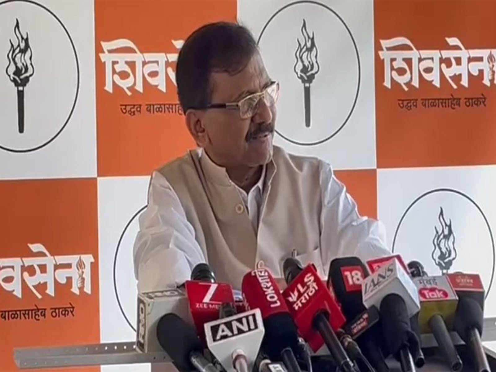 Shiv Sena (UBT) MP Sanjay Raut (Photo/ANI) Shiv Sena (UBT) MP Sanjay Raut (Photo/ANI)