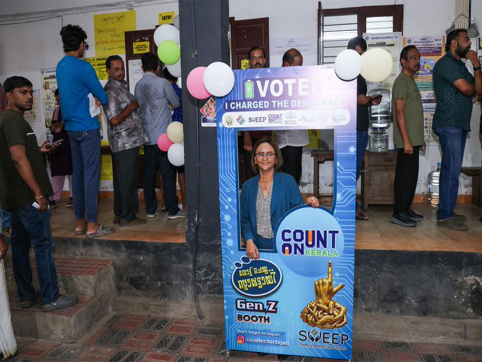 Seychelles High Commissioner to India, Lalatiana Accouche, visited a specialised ‘Gen Z’ polling booth in Thiruvananthapuram, Keraman (Photo/ECI)