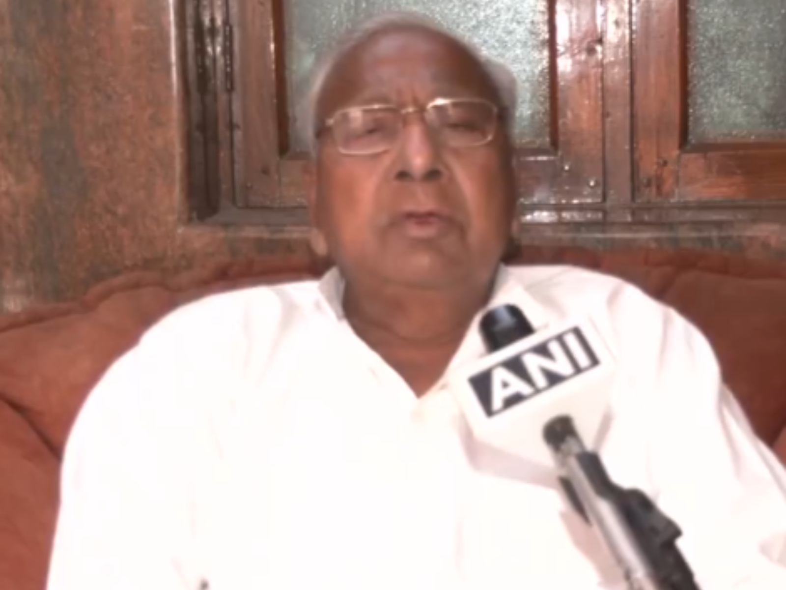 Congress leader V Hanumantha Rao (Photo/ANI)
