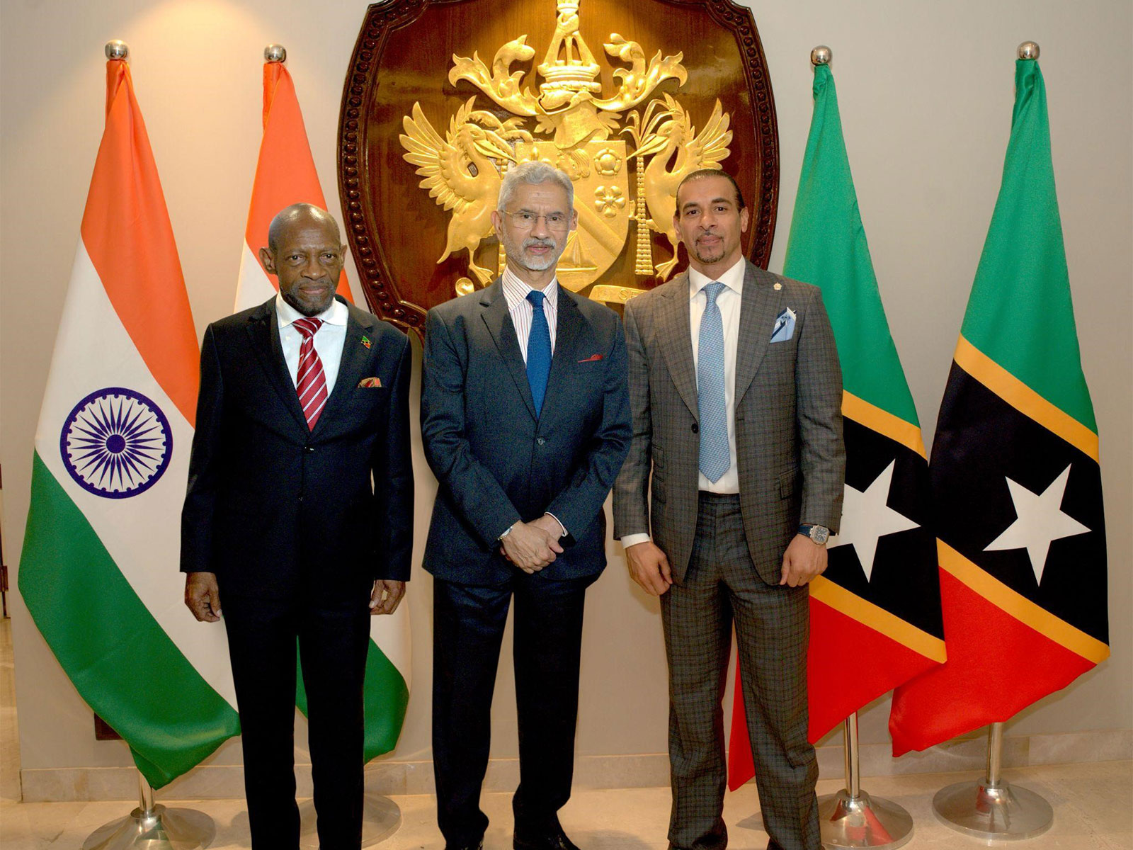 Dr Denzil Douglas, Minister of Foreign Affairs (L), India’s EAM, Dr S Jaishankar (M), High Commissioner Gurdip Dev Bath (R)