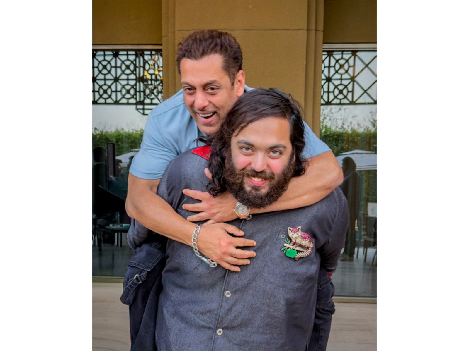 Salman Khan with Reliance Industries Limited Executive Director Anant Ambani (Photo/Instagram/ @beingsalmankhan)