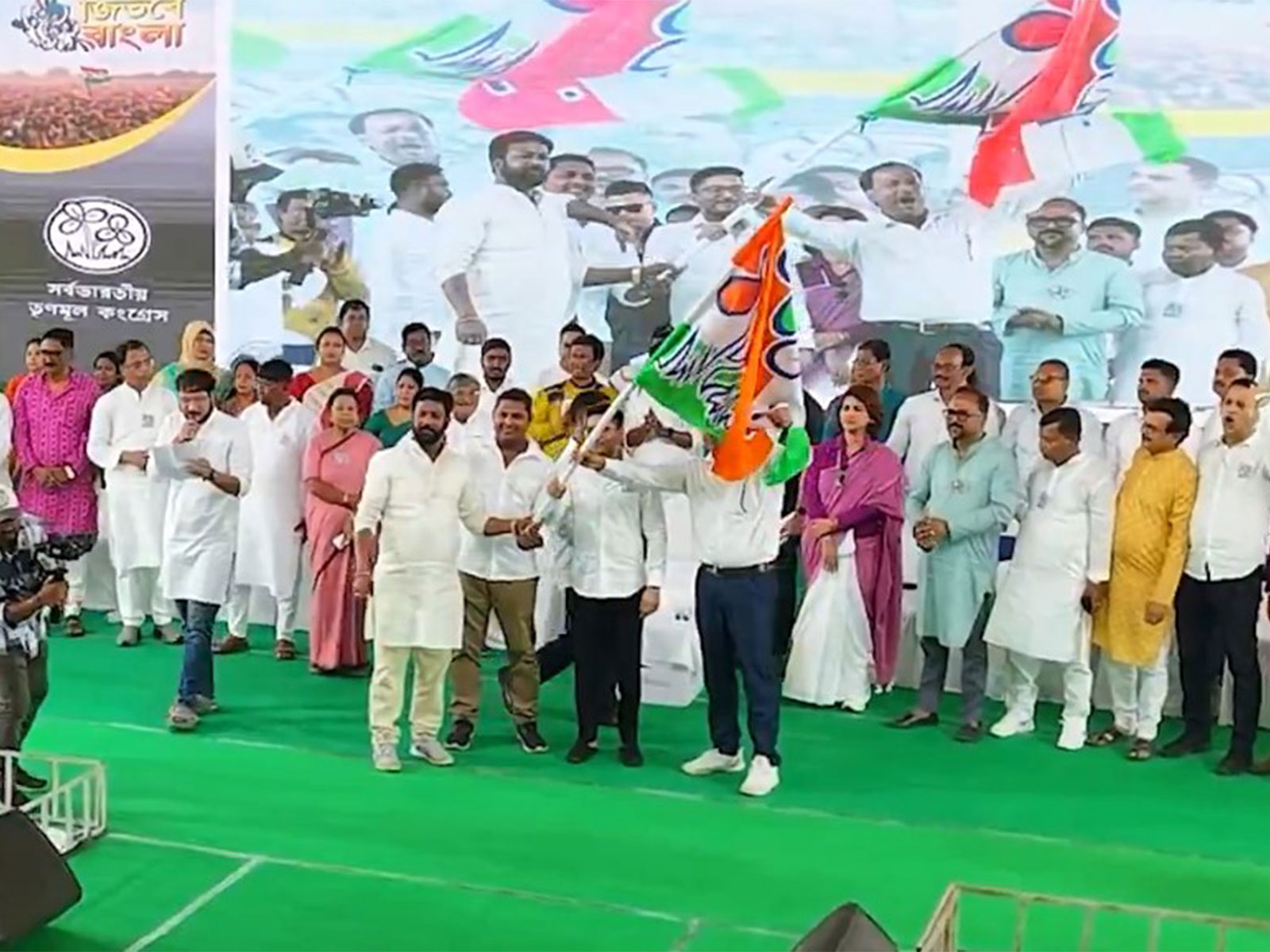 Several Hooghly BJP leaders join BJP (Photo/x/@AITCofficial) Several Hooghly BJP leaders join BJP (Photo/x/@AITCofficial)