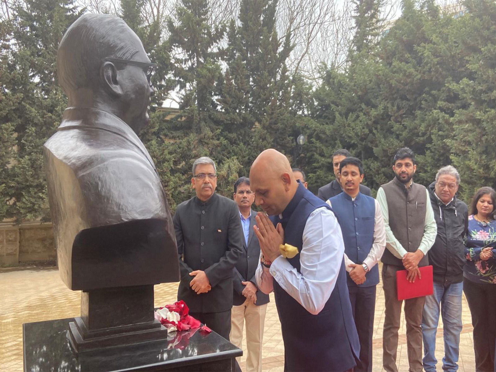 Ambassador Abhay Kumar led the homage (Photo/ANI) Ambassador Abhay Kumar led the homage (Photo/ANI)