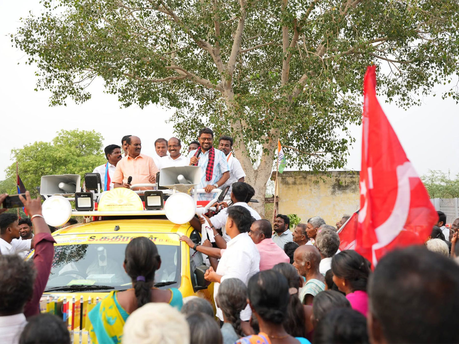 DMK MLA Kathiravan campaigning across Mannachanallur assembly constituency (Photo/ANI)