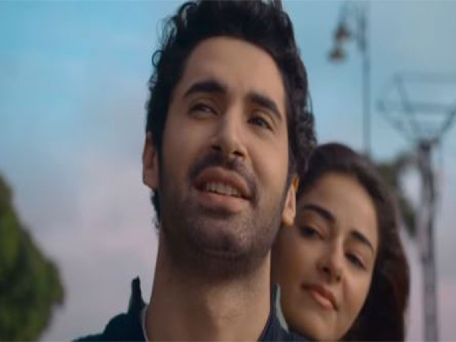 A snip from the song (Photo/instagram/@sonymusicindia) A snip from the song (Photo/instagram/@sonymusicindia)