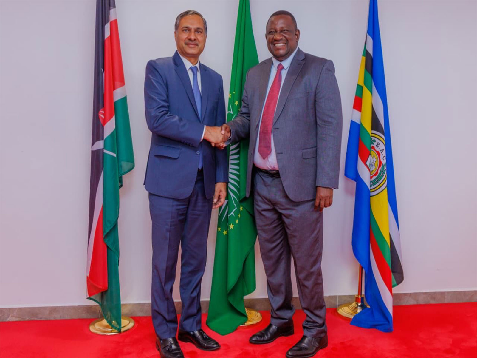 India’s High Commissioner to Kenya Adarsh Swaika with Cabinet Secretary for Youth Affairs, Creative Economy and Sports, Salim Mvurya (Photo/@IndiainKenya)