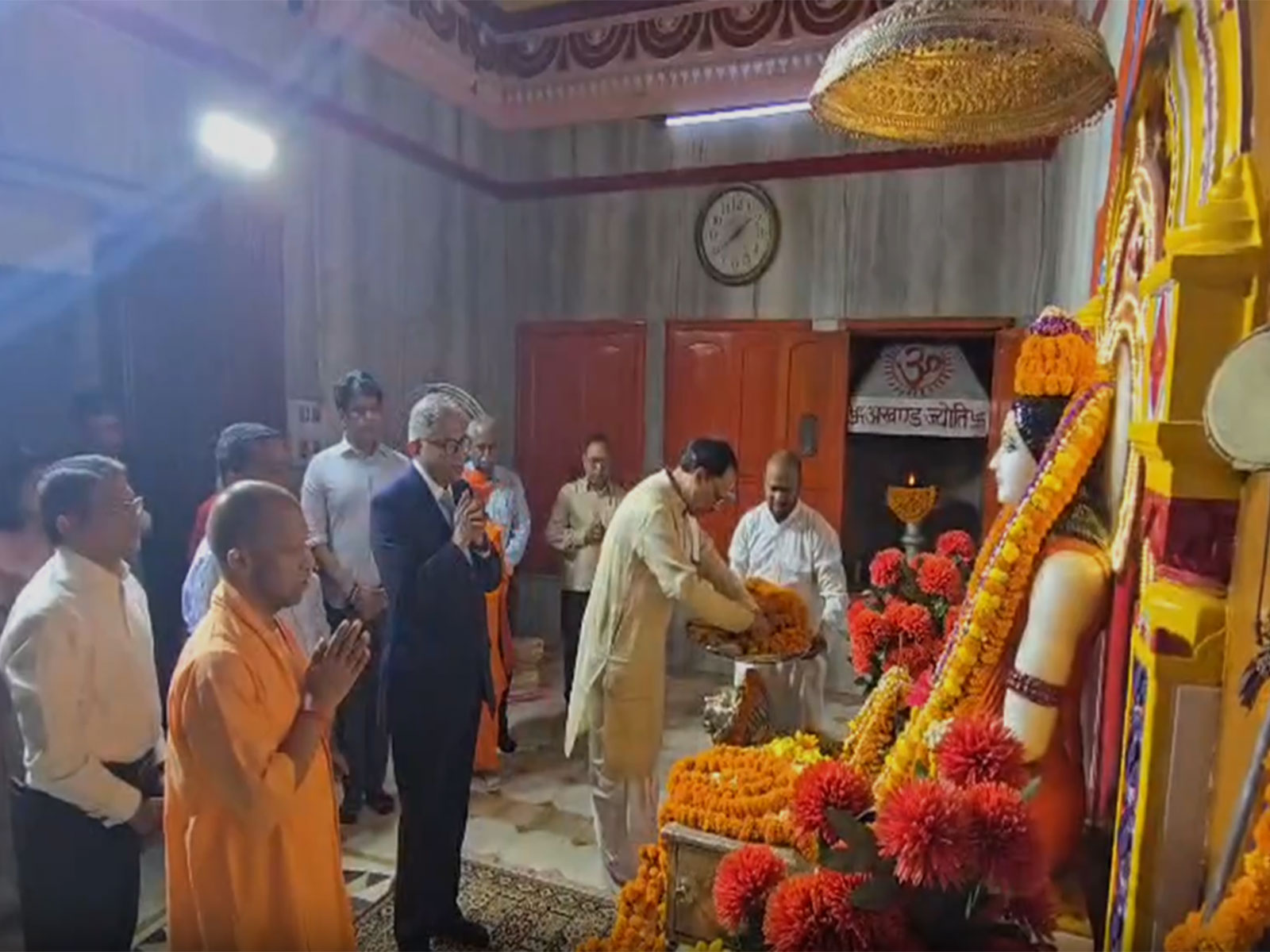 UP CM Yogi Adityanath, Tata Group Chairman N Chandrasekaran offer prayers at Gorakhnath templeย (Photo/ANI) UP CM Yogi Adityanath, Tata Group Chairman N Chandrasekaran offer prayers at Gorakhnath templeย (Photo/ANI)