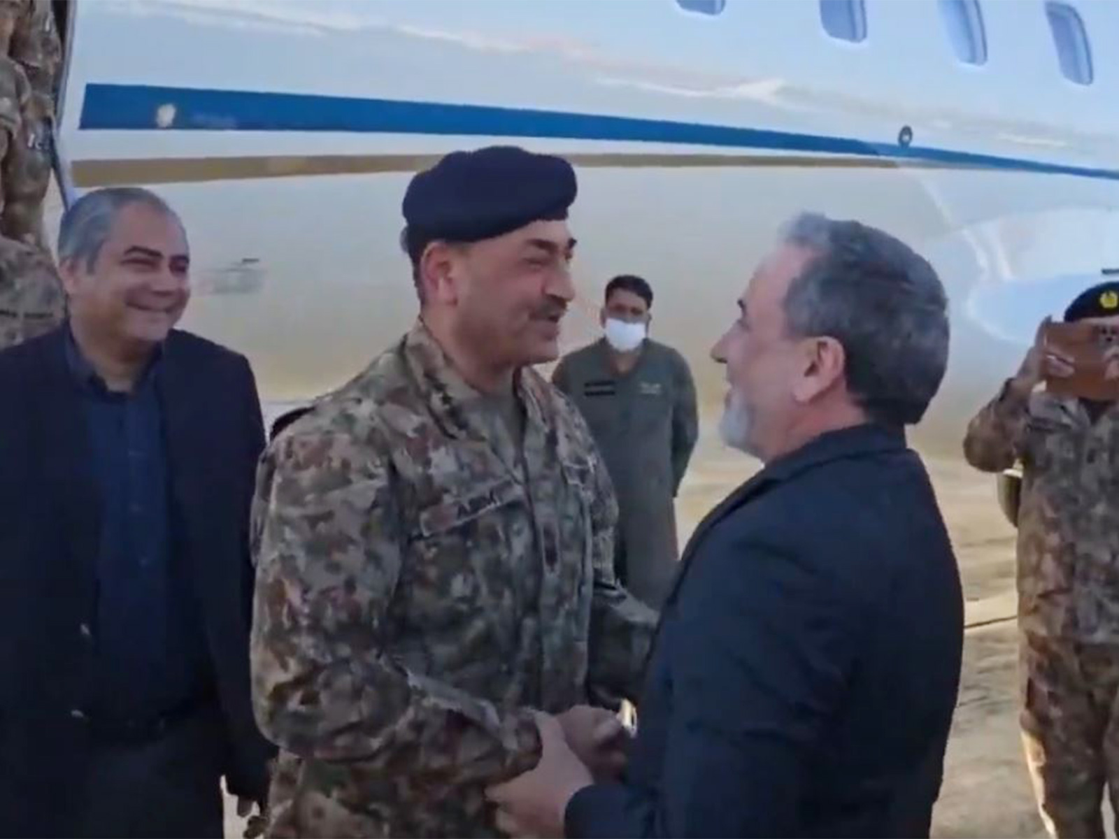 Iranian Foreign Minister Abbas Araghchi with Pakistan’s Chief of Army Staff Asim Munir (Photo: x/@araghchi) Iranian Foreign Minister Abbas Araghchi with Pakistan’s Chief of Army Staff Asim Munir (Photo: x/@araghchi)