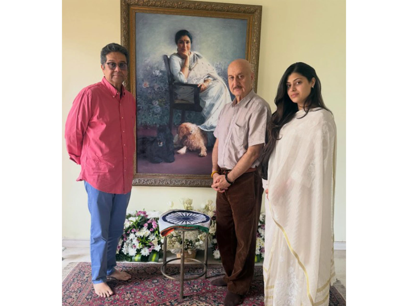 Anupam Kher with Anand Bhosle and Zanai (Photo/instagram/@anupampkher)