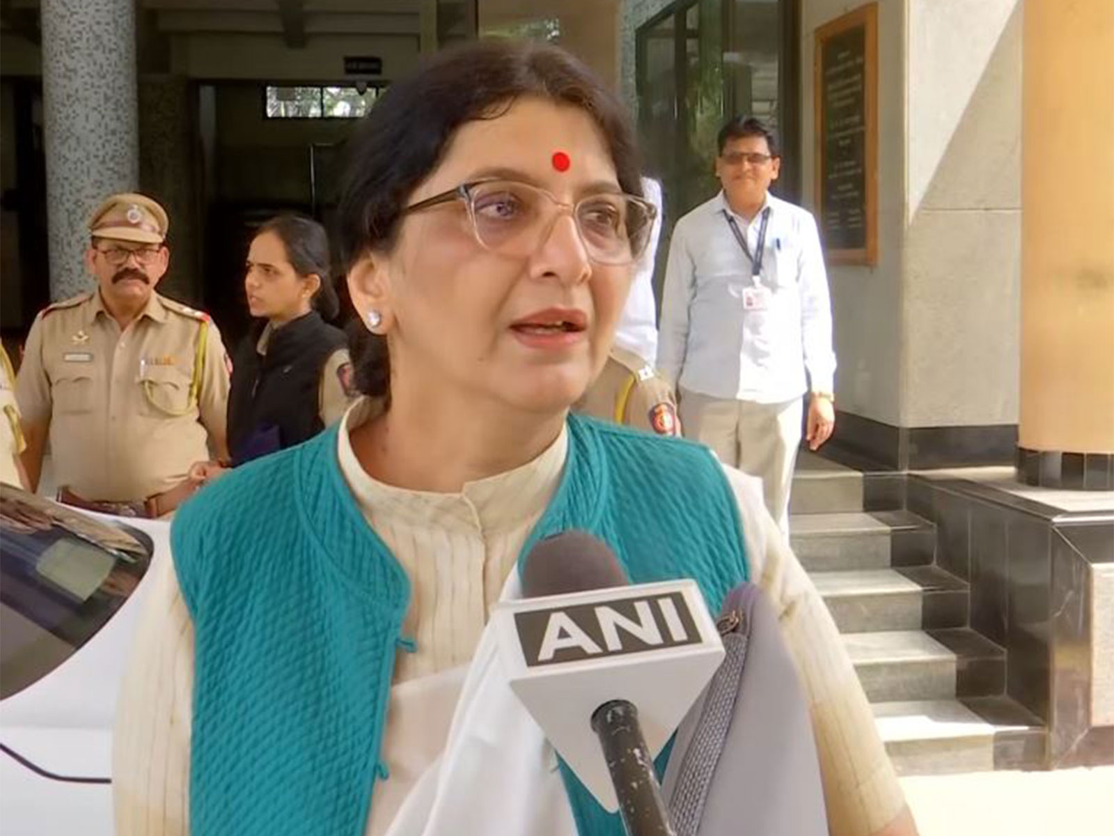 Monika Arora (Advocate) On Fact Finding Committee Visit In Tcs Case (Photo: ANI)