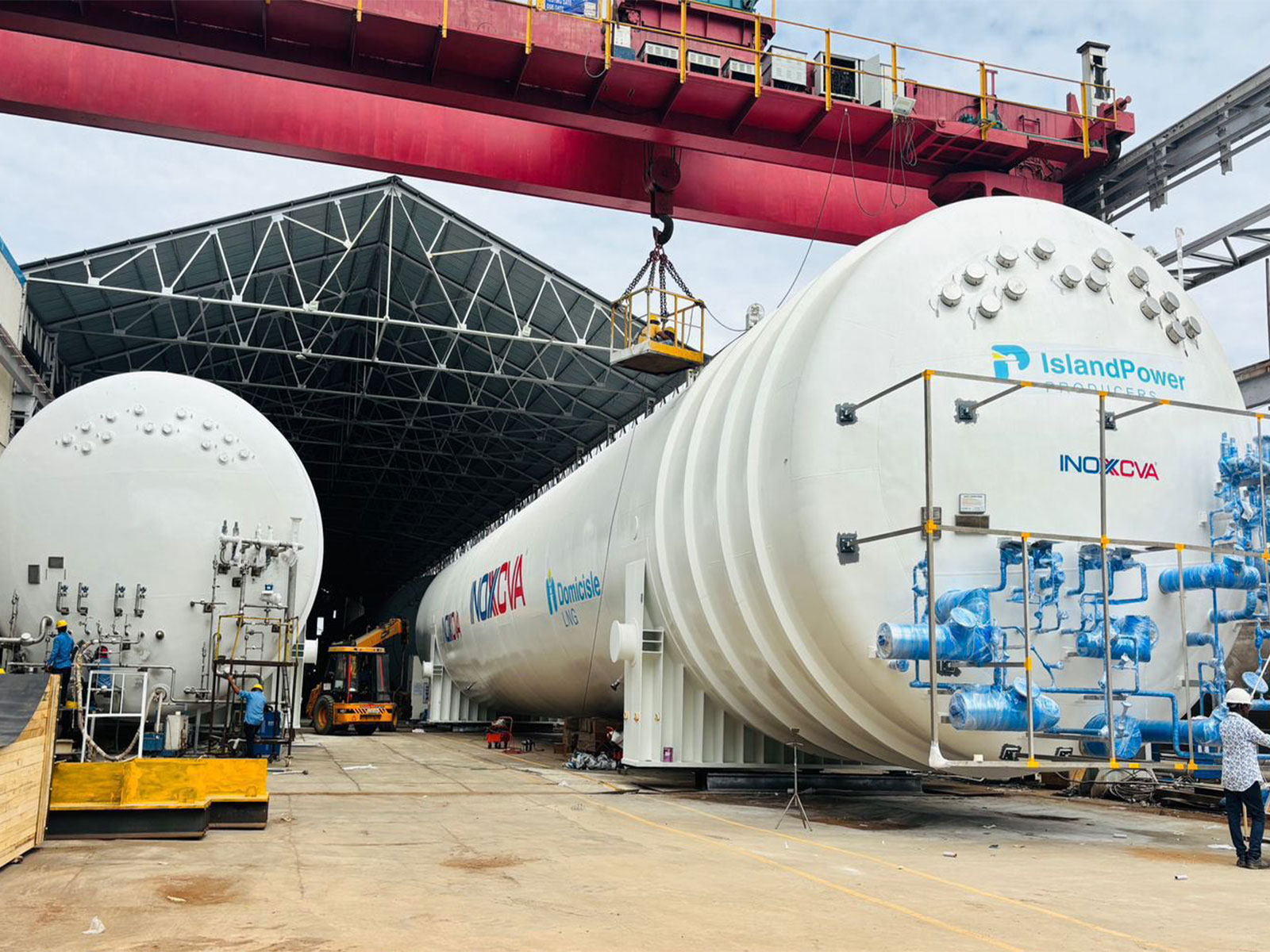 LNG tanks ready for dispatch at Deendayal Port for Bahamas project (Photo: Deendayal Port Authority/X)