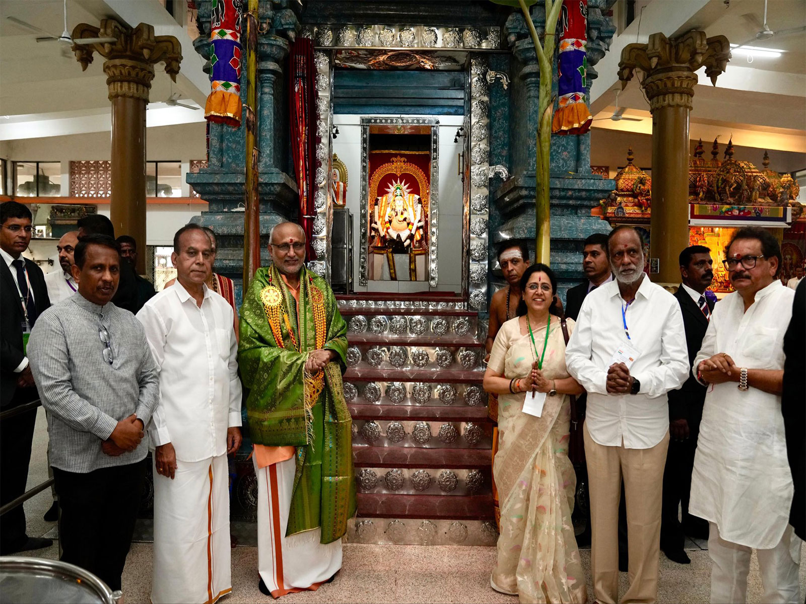 Vice President CP Radhakrishnan visits temples in Colombo (Photo: x/@MEAIndia)