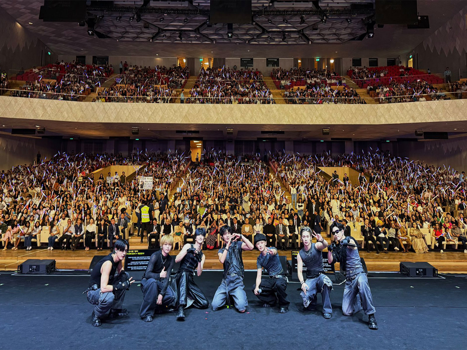 K-pop band Younite at 'K-Dream Stage' (Photo/X@YOUNITE_offcl)