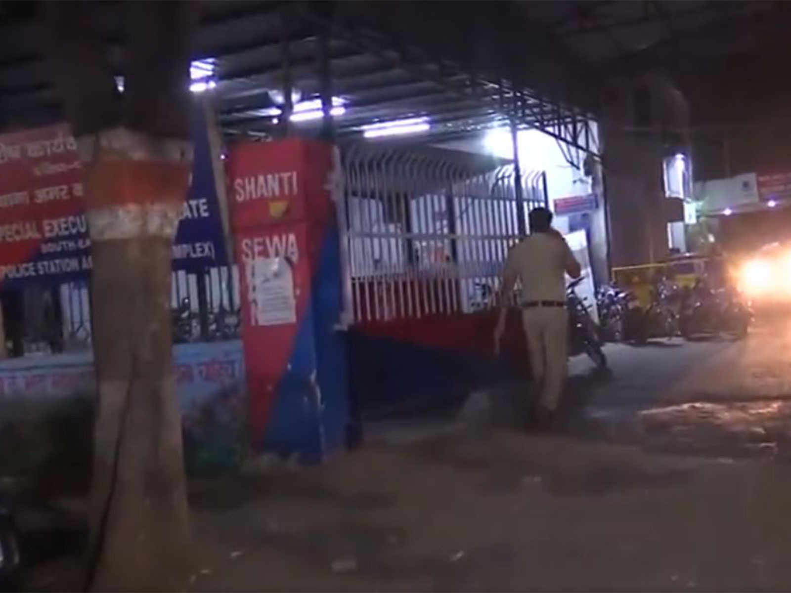 Accused Rahul Meena taken back to police station after AIIMS medical (Photo/ANI)