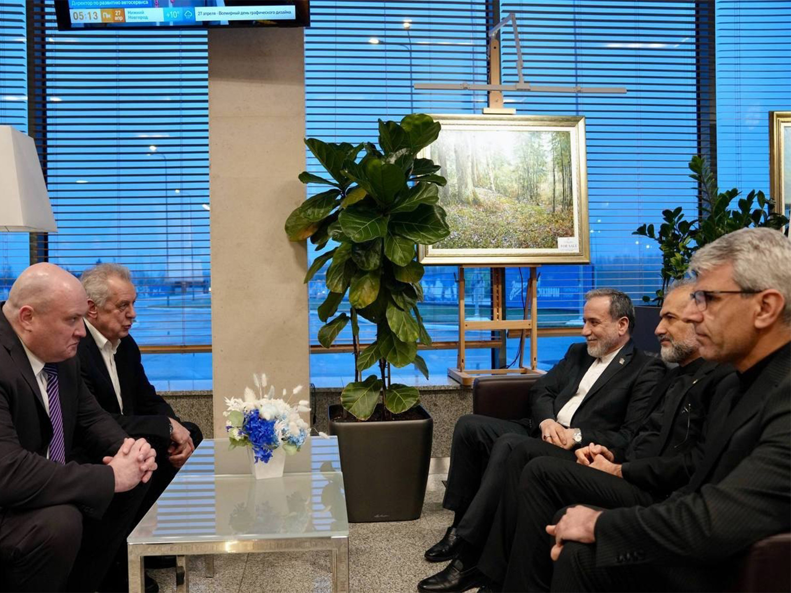 Senior officials from Iran and Russia hold a high-level meeting in St Petersburg. (Image source: Iranian state media)