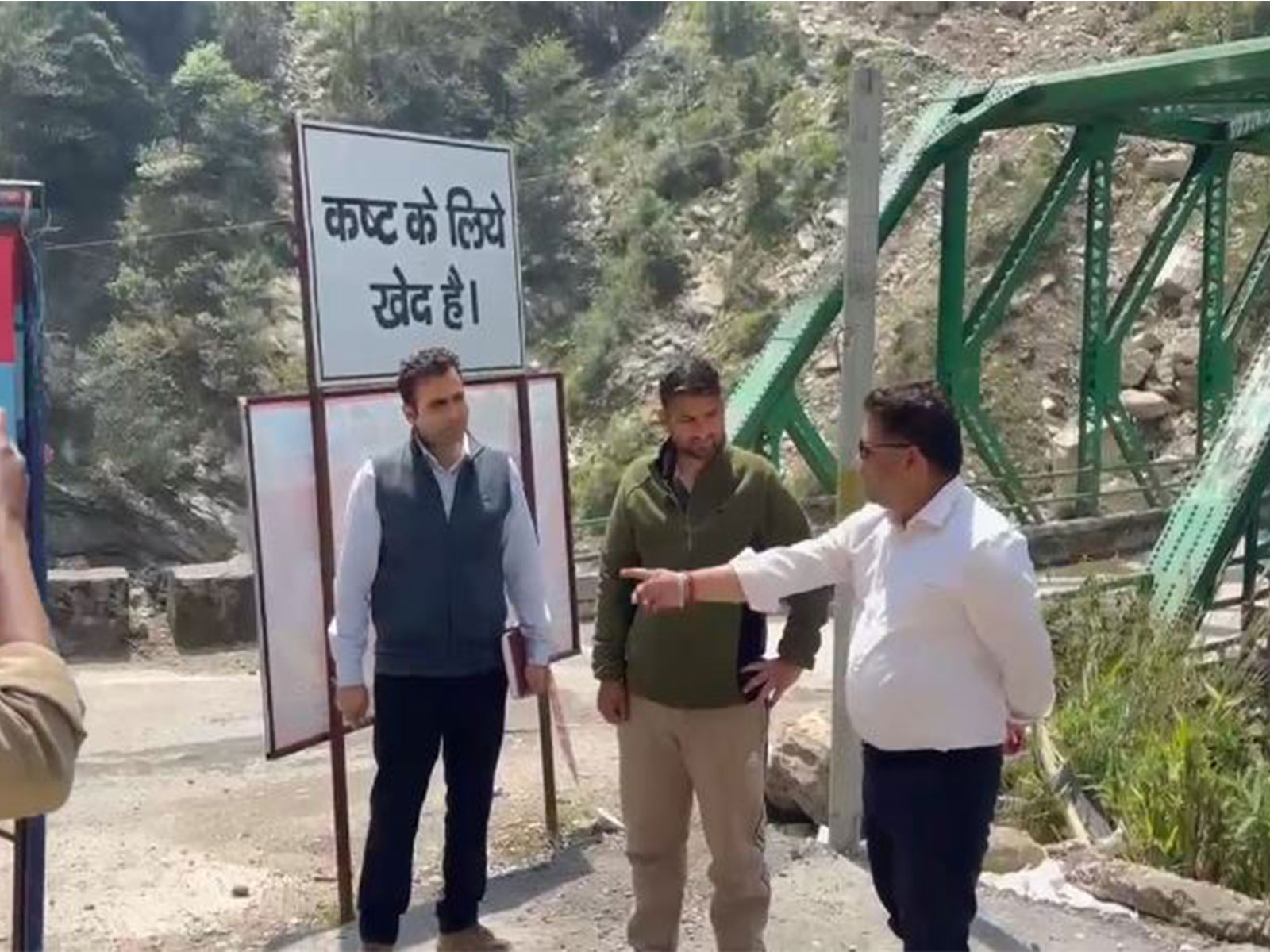 Officials inspecting the routes and arrangements for Kedarnath yatra (Photo/ANI)
