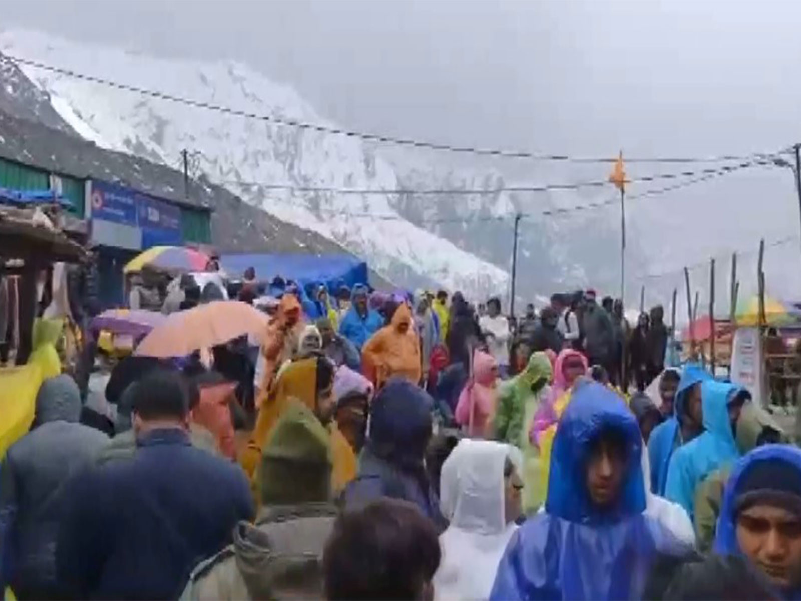 Throng of devotees at Kedarnath Dham (Photo/ANI)